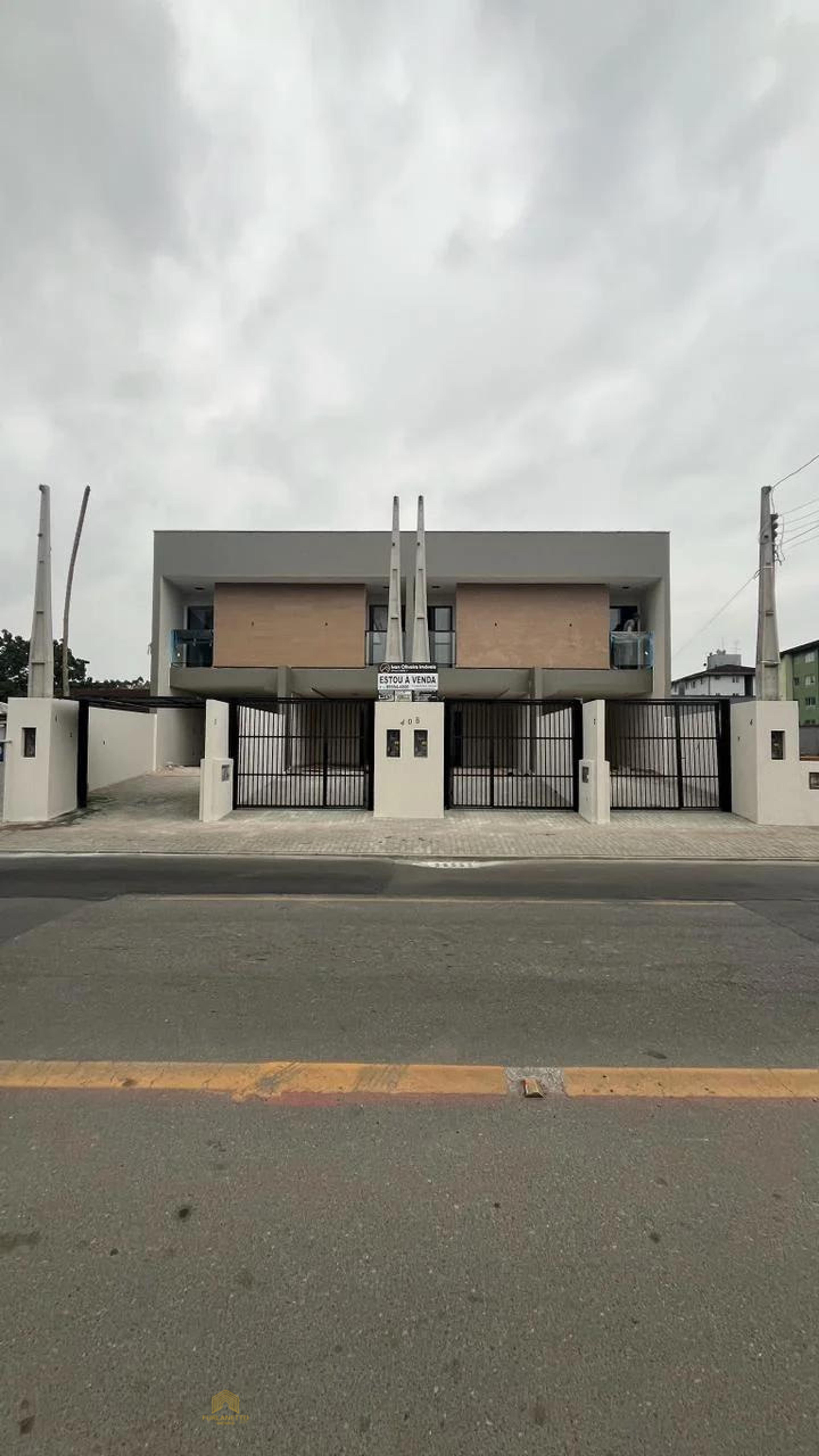 Casa geminado a venda no bairro Costa e Silva com 2 suítes e 73m2 construídos  Silva com 2 suites