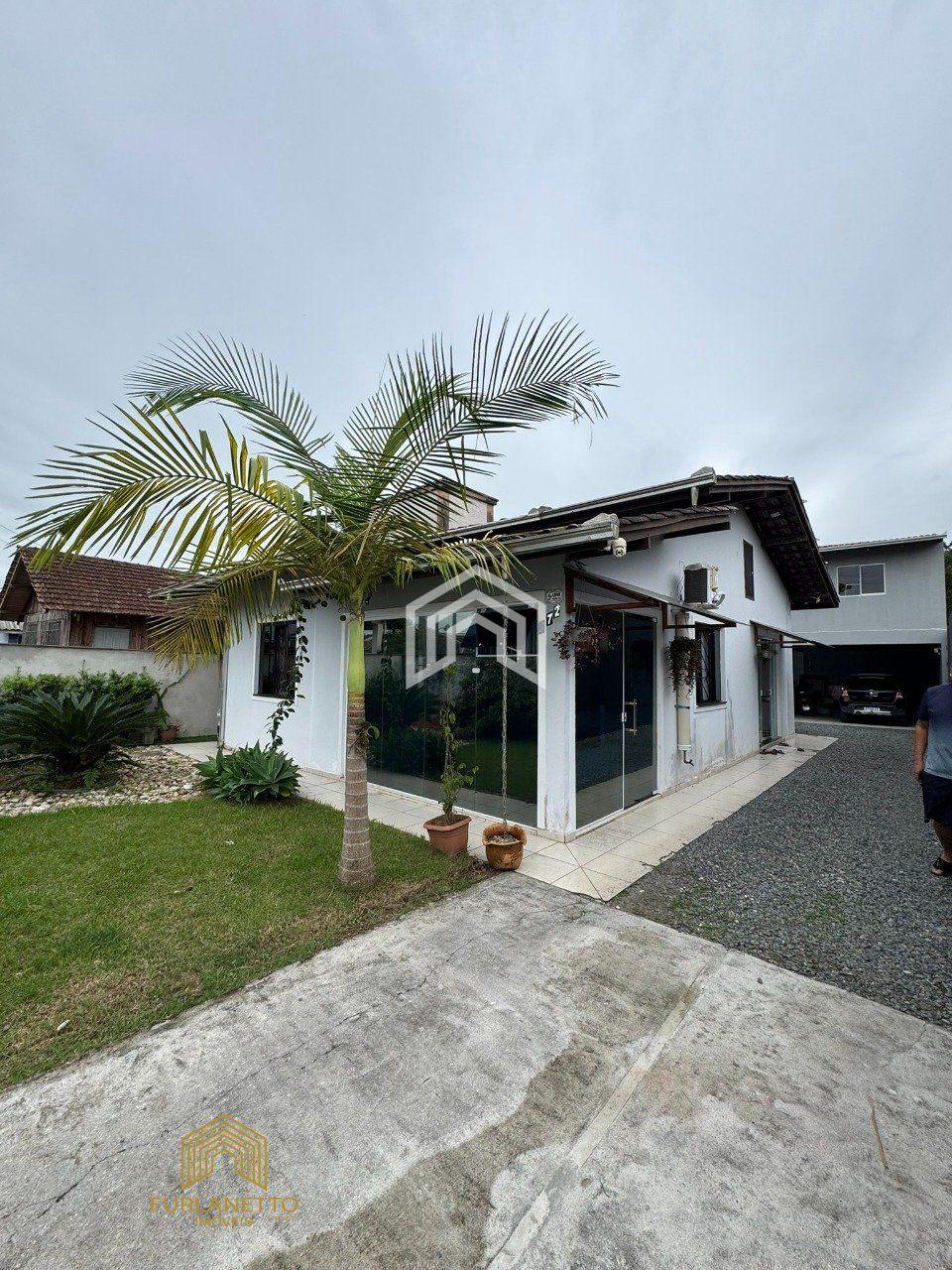 Casa Averbada à venda no Jardim Paraíso