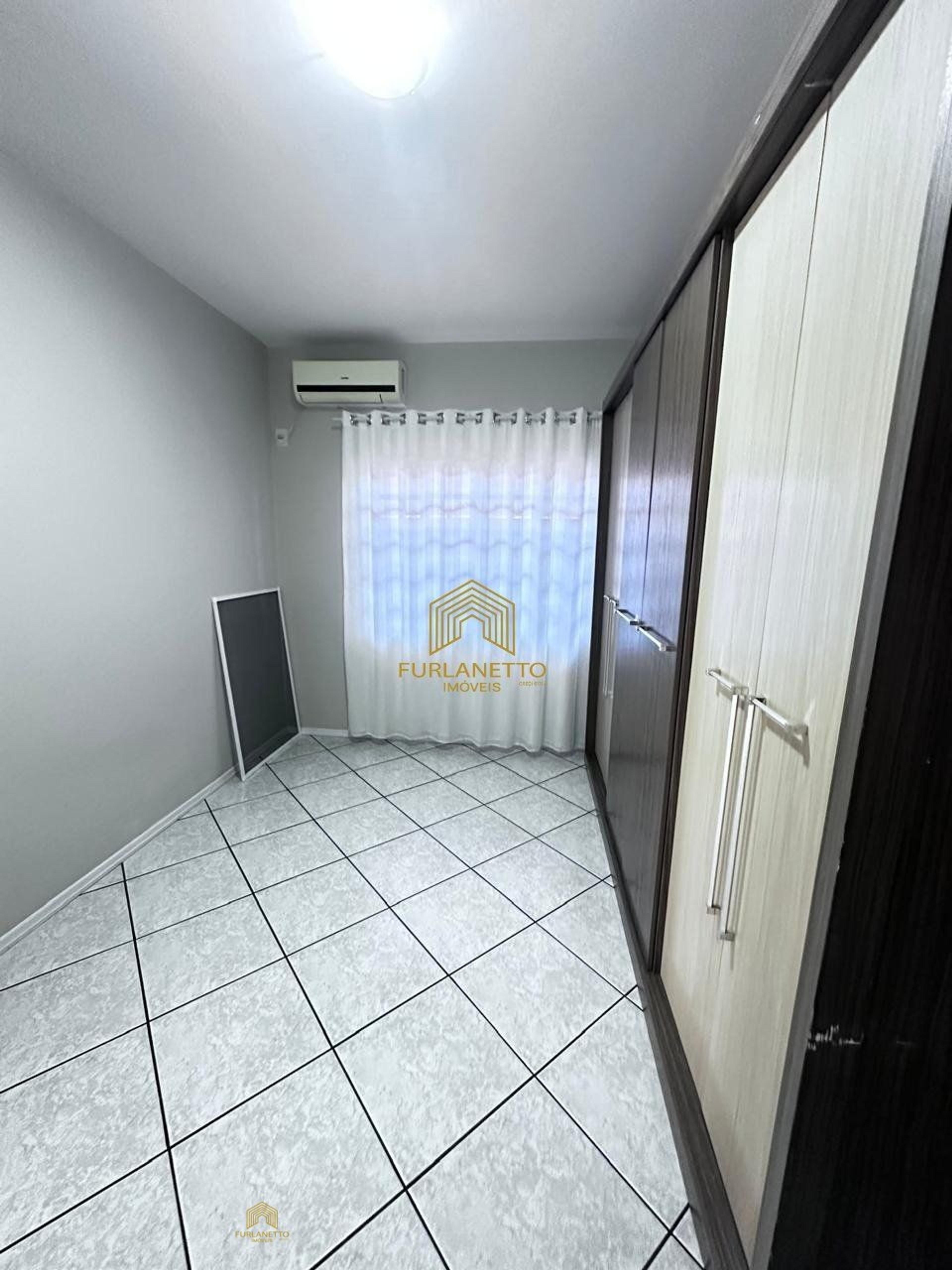 Linda residência no bairro João Costa — foto 21