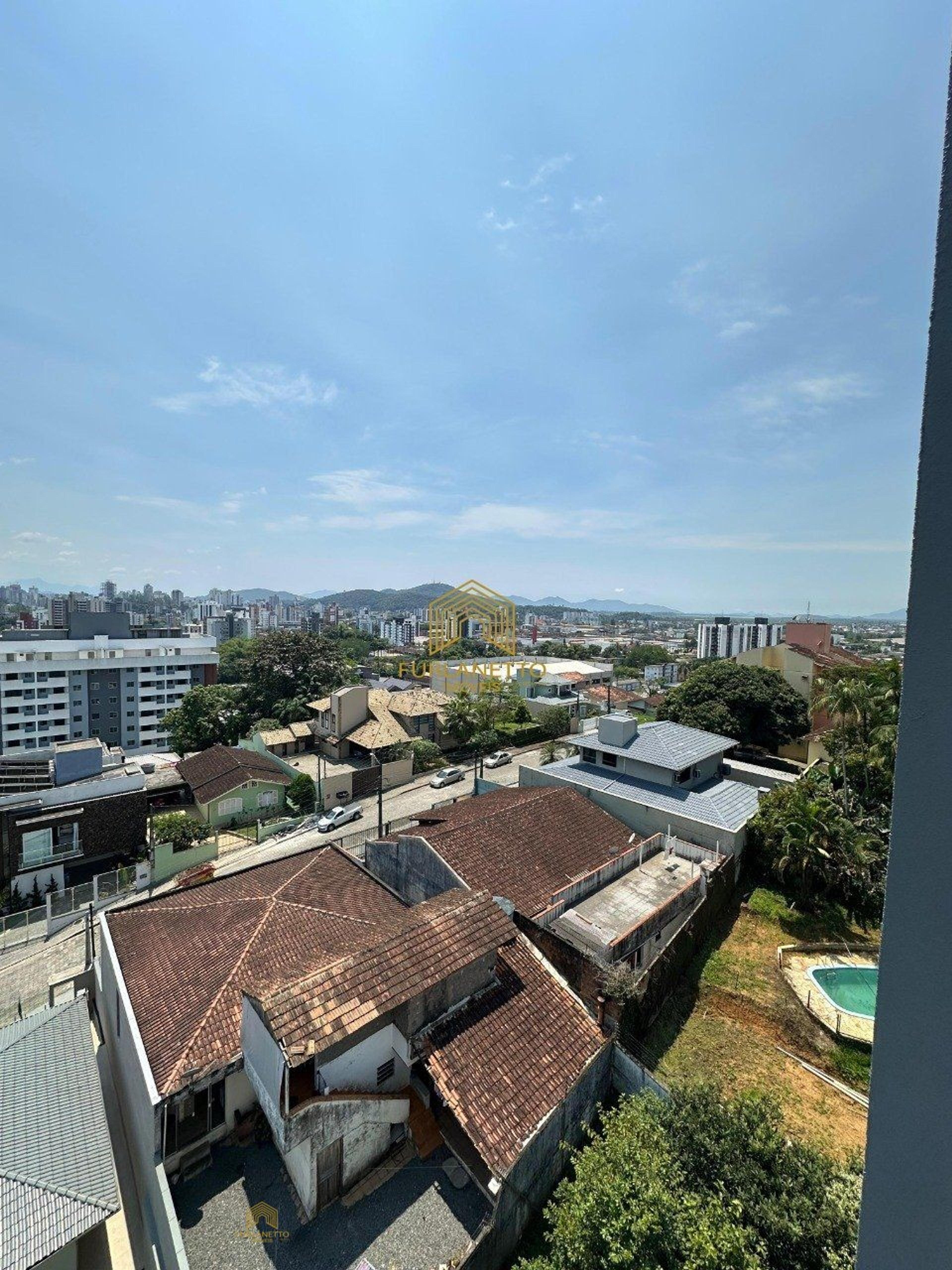 Ampla cobertura no bairro Floresta — foto 35