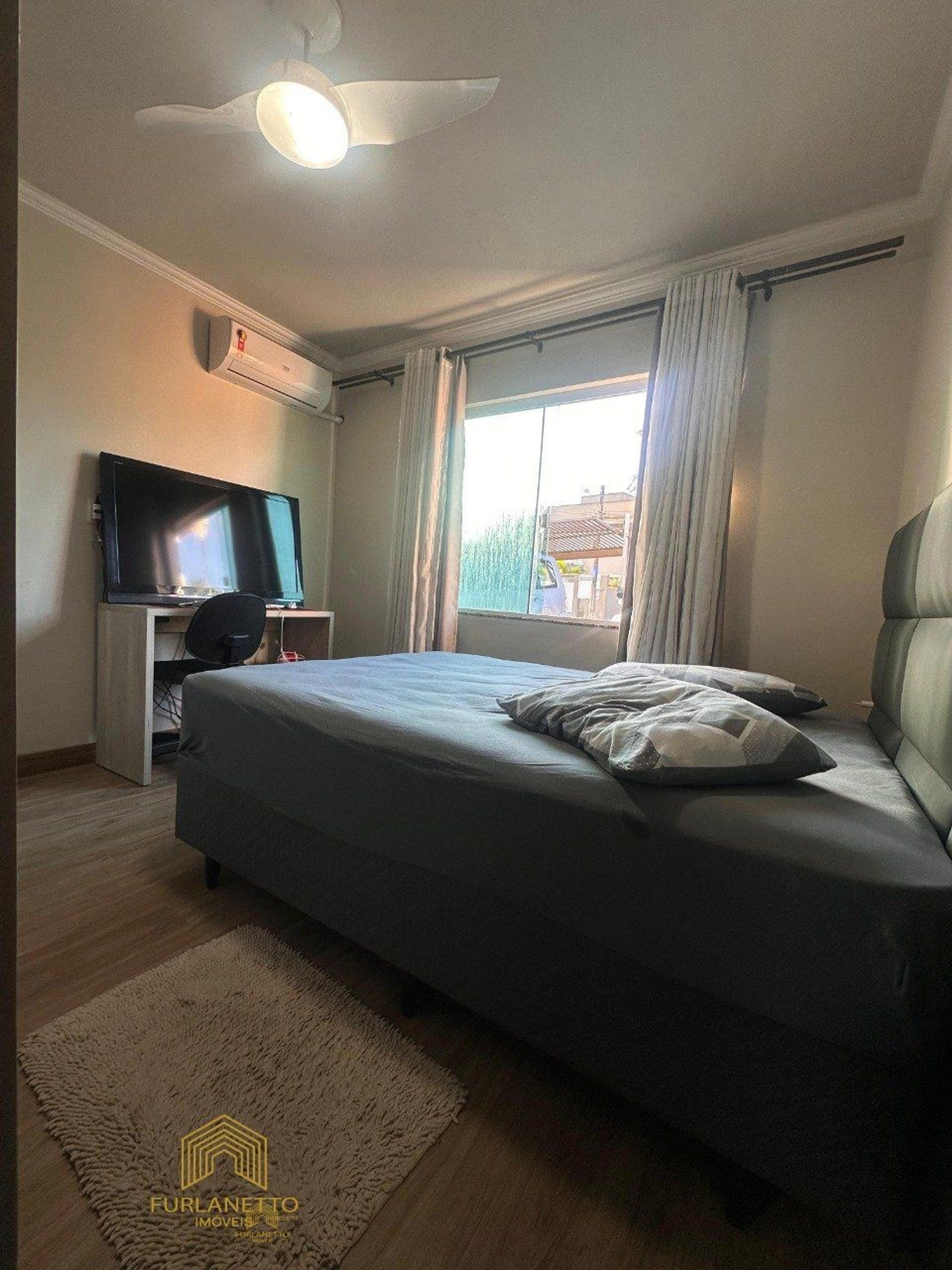Linda Residência no bairro Iririú — foto 15