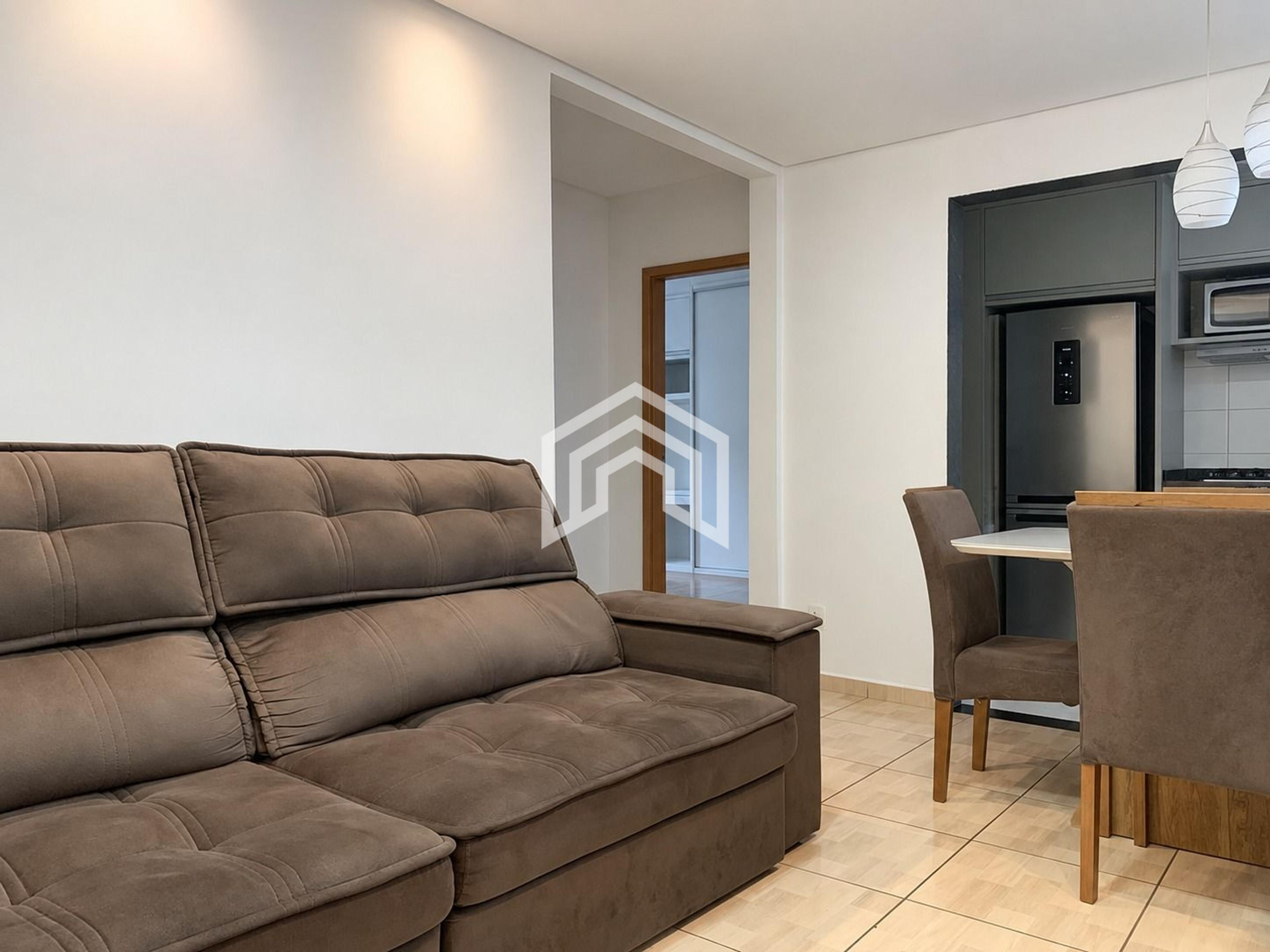 Apartamento a venda no bairro Adhemar Garcia com 2 dormitorios
