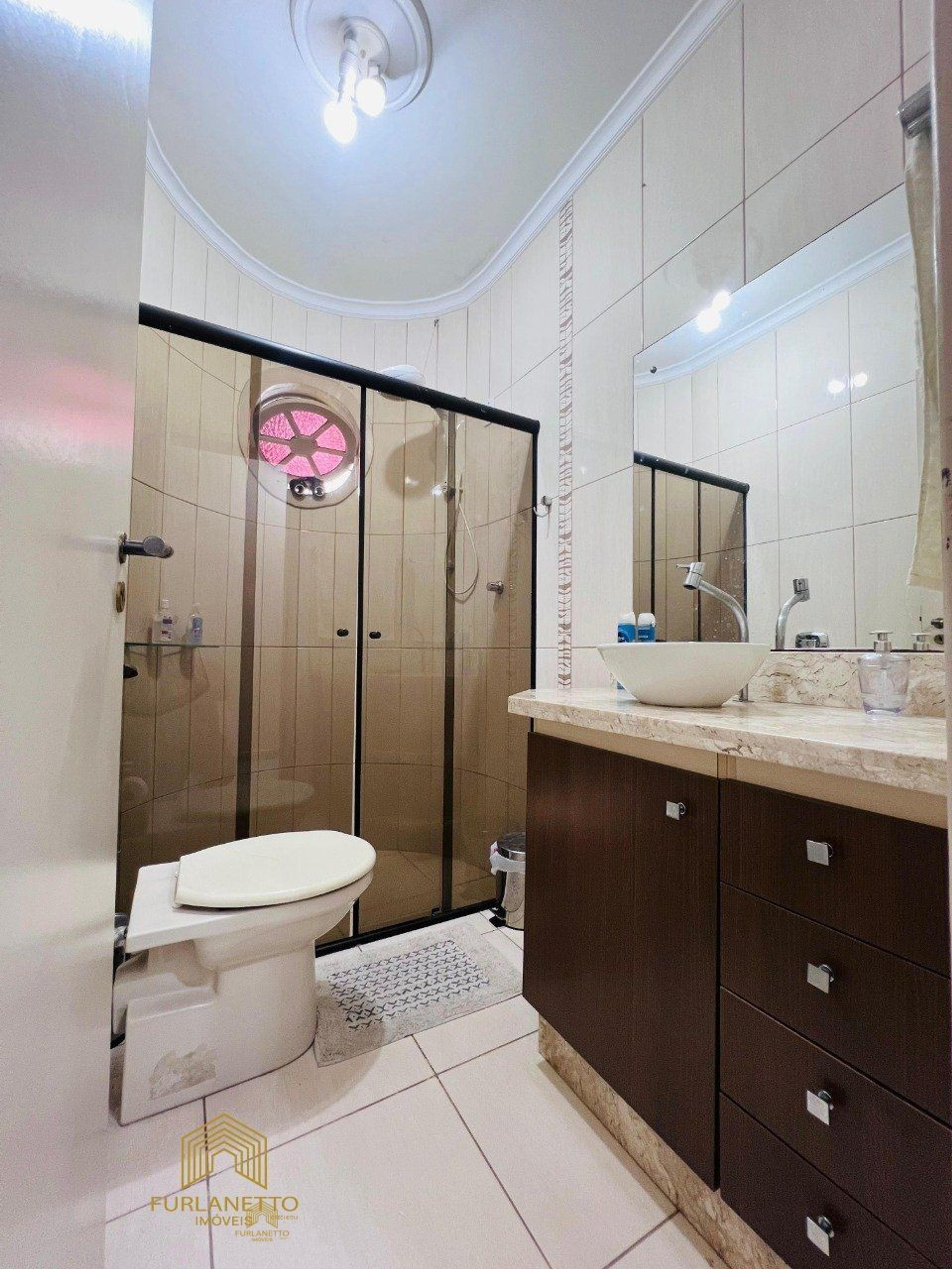 Ampla casa averbada com piscina no bairro Fátima — foto 37
