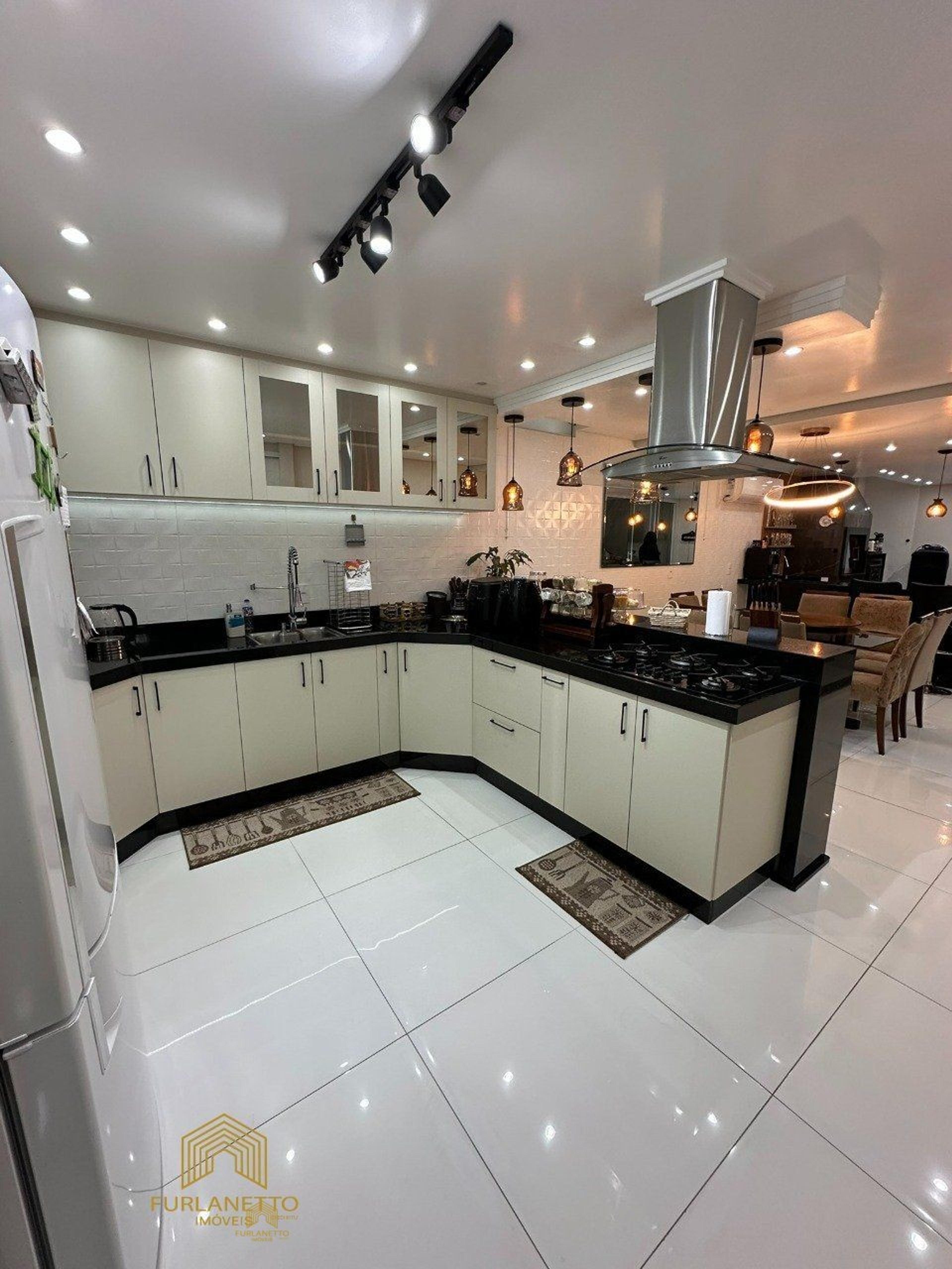 Residência Duplex de alto padrão no bairro Santa Catarina - conforto, estilo e espaço em dobro — foto 8