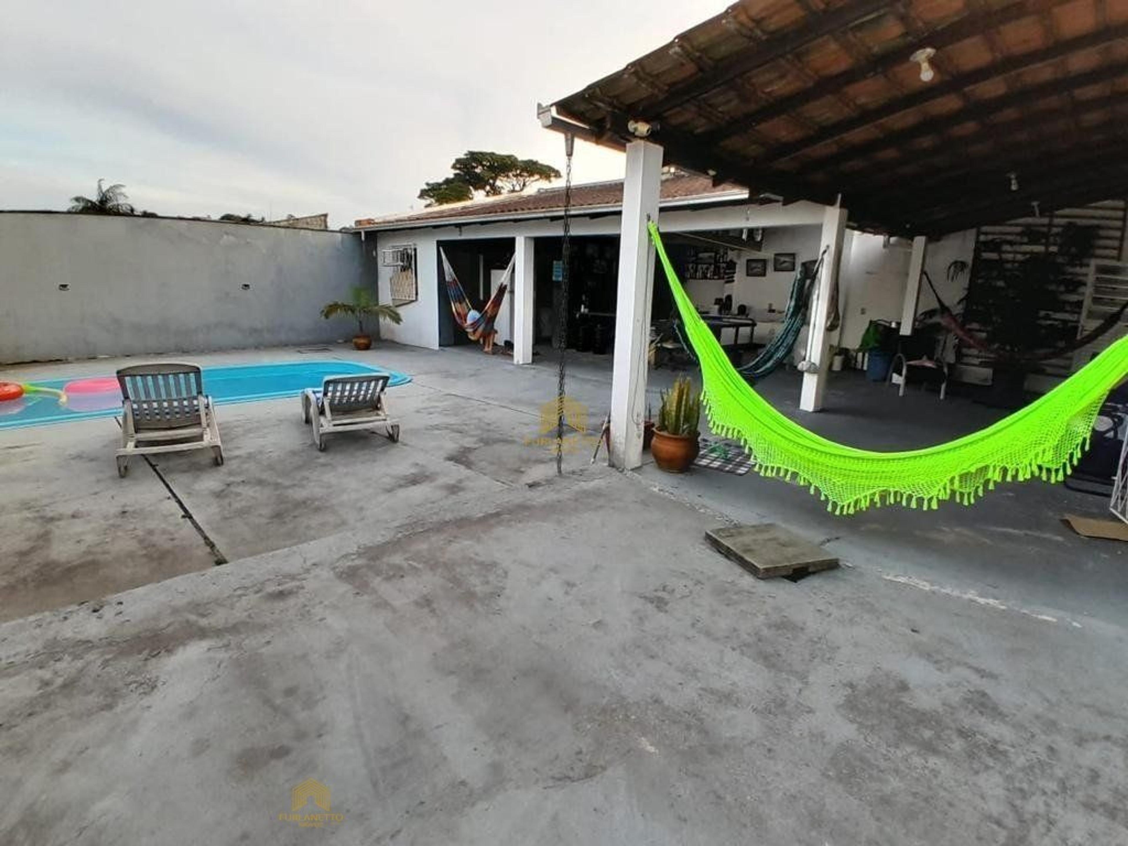 Linda residência no bairro Petrópolis com piscina — foto 6