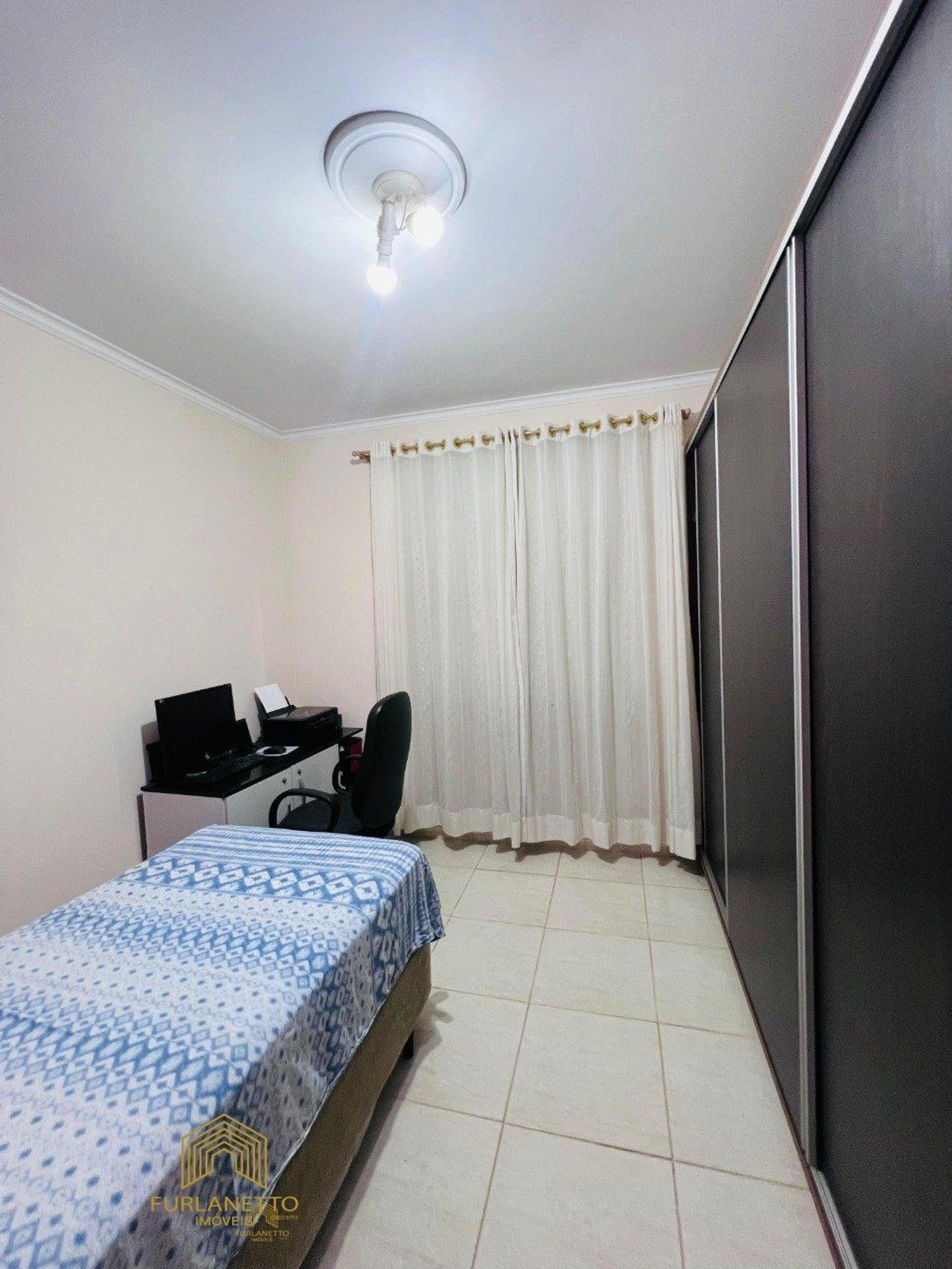 Ampla casa averbada com piscina no bairro Fátima — foto 31