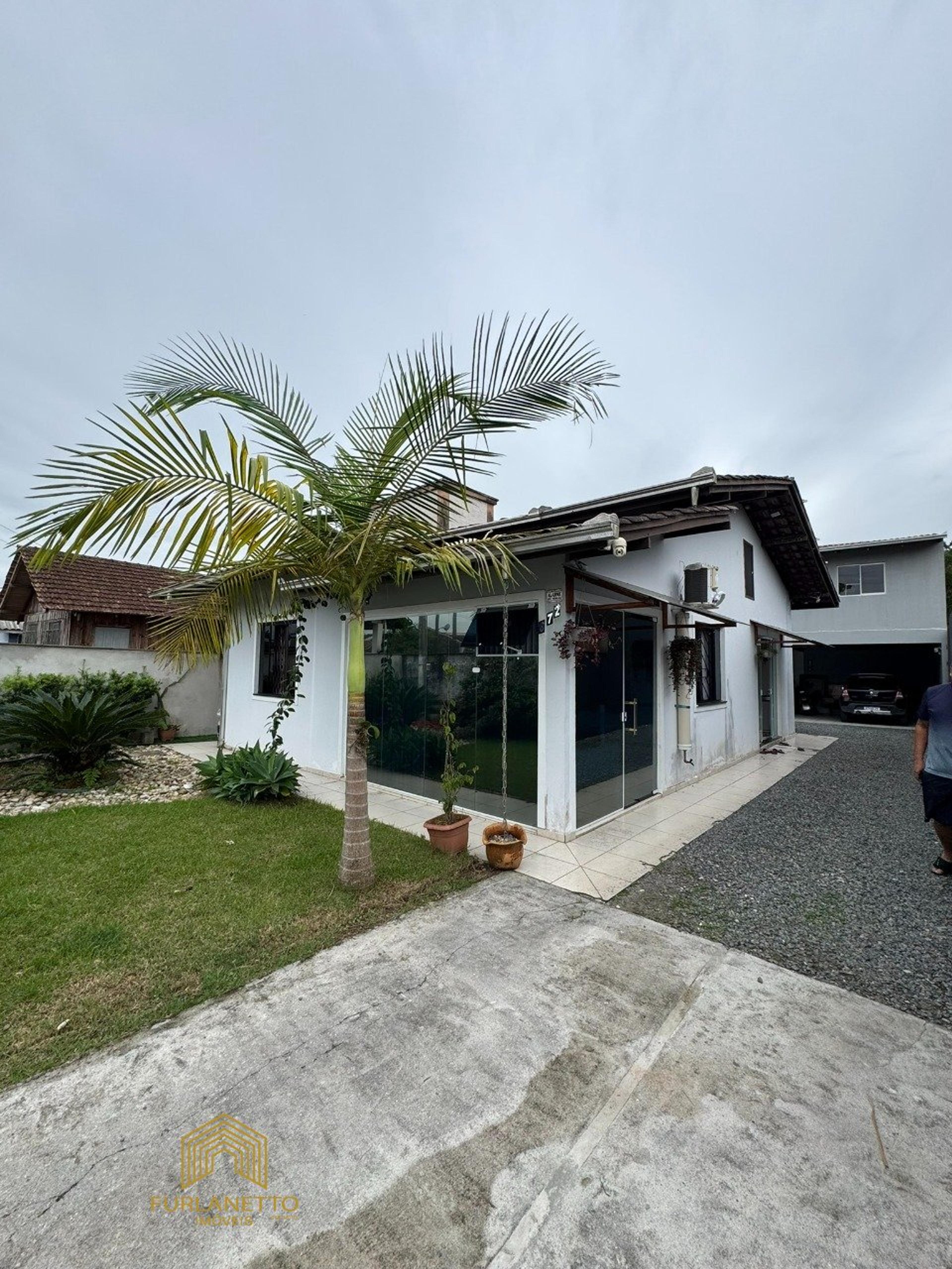 Casa Averbada à venda no Jardim Paraíso