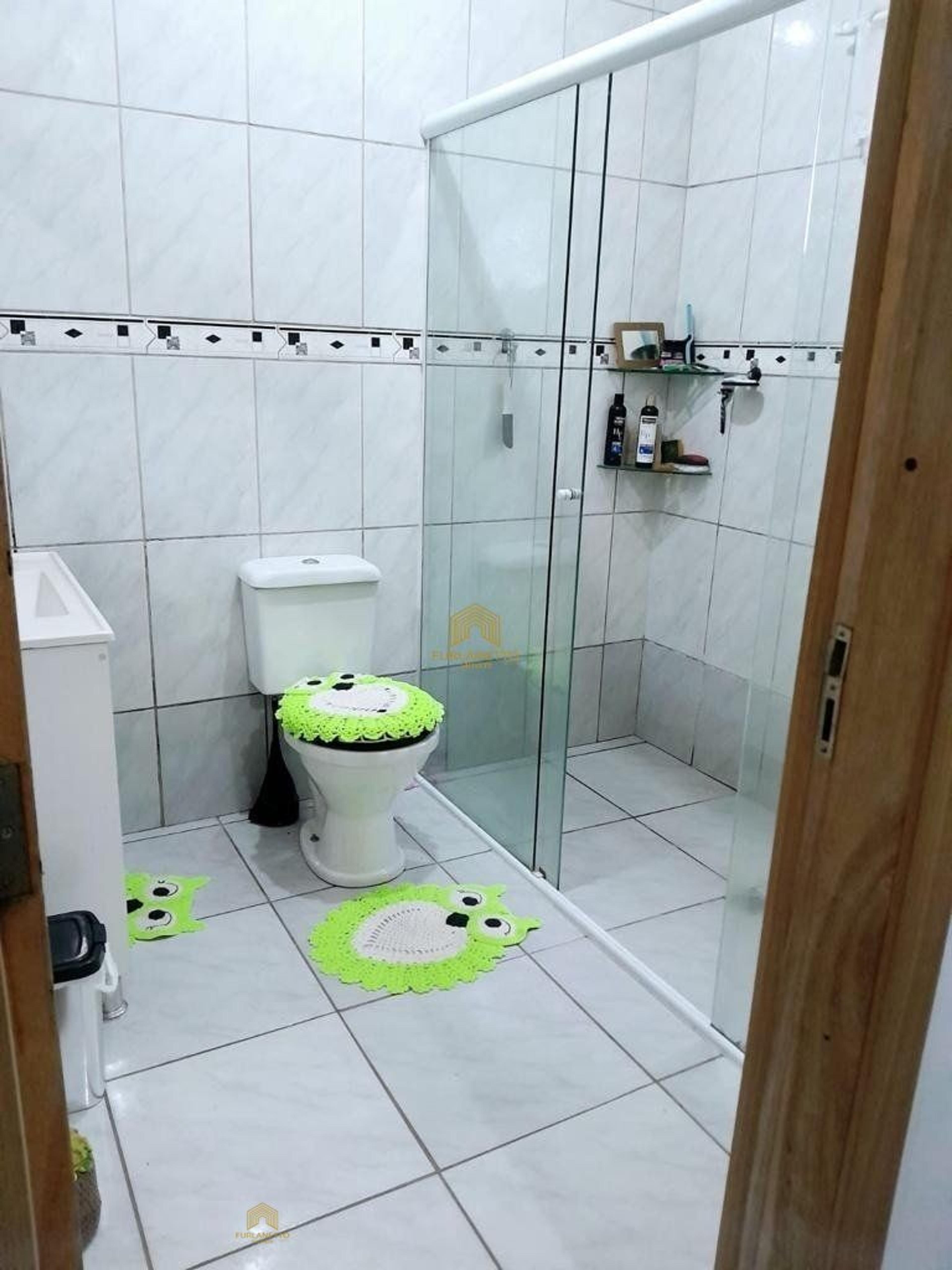 Linda residência no bairro Petrópolis com piscina — foto 16