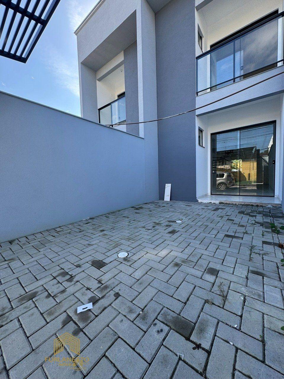 Casa em Comasa, Joinville — foto 1