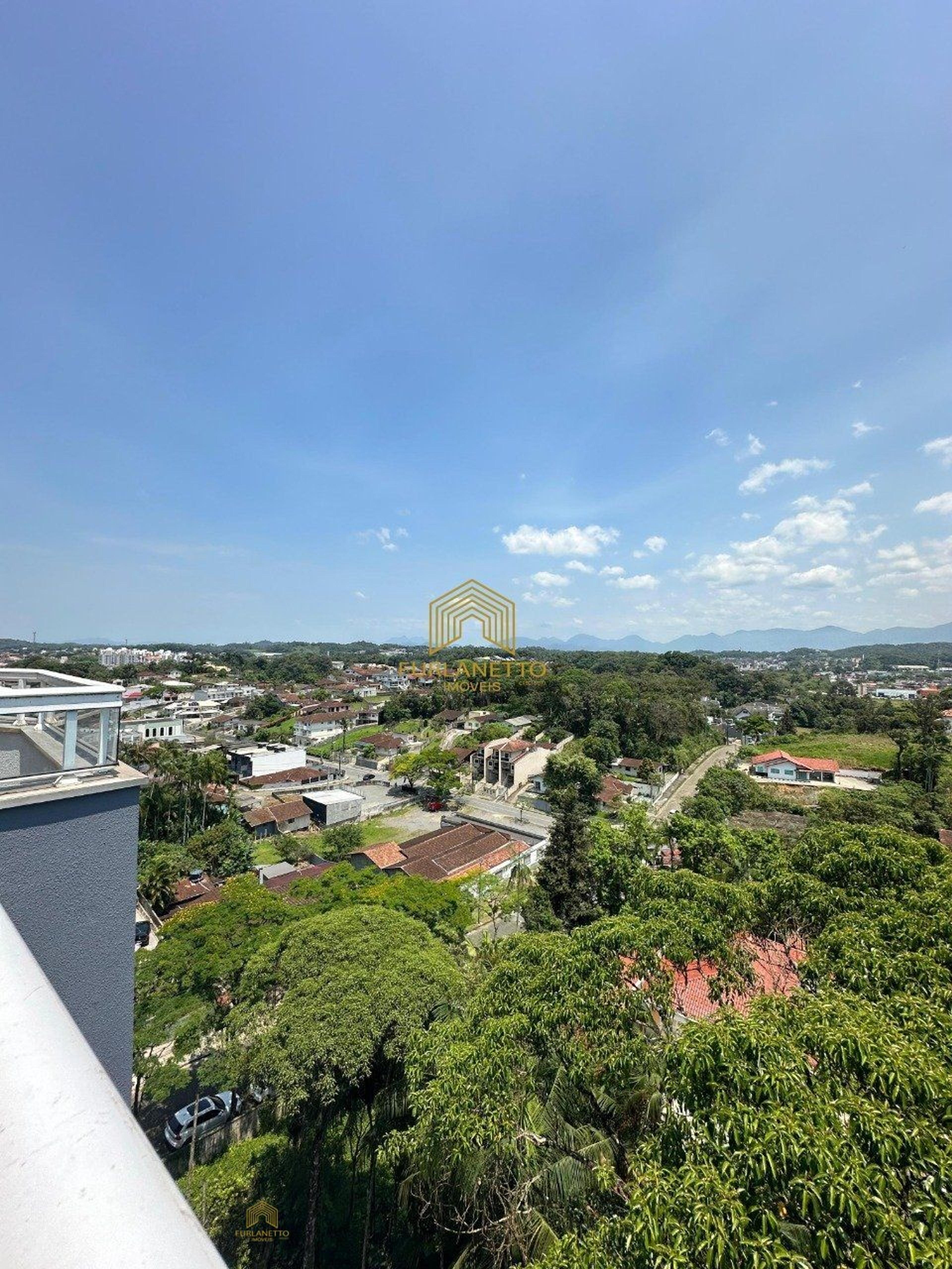 Ampla cobertura no bairro Floresta — foto 39