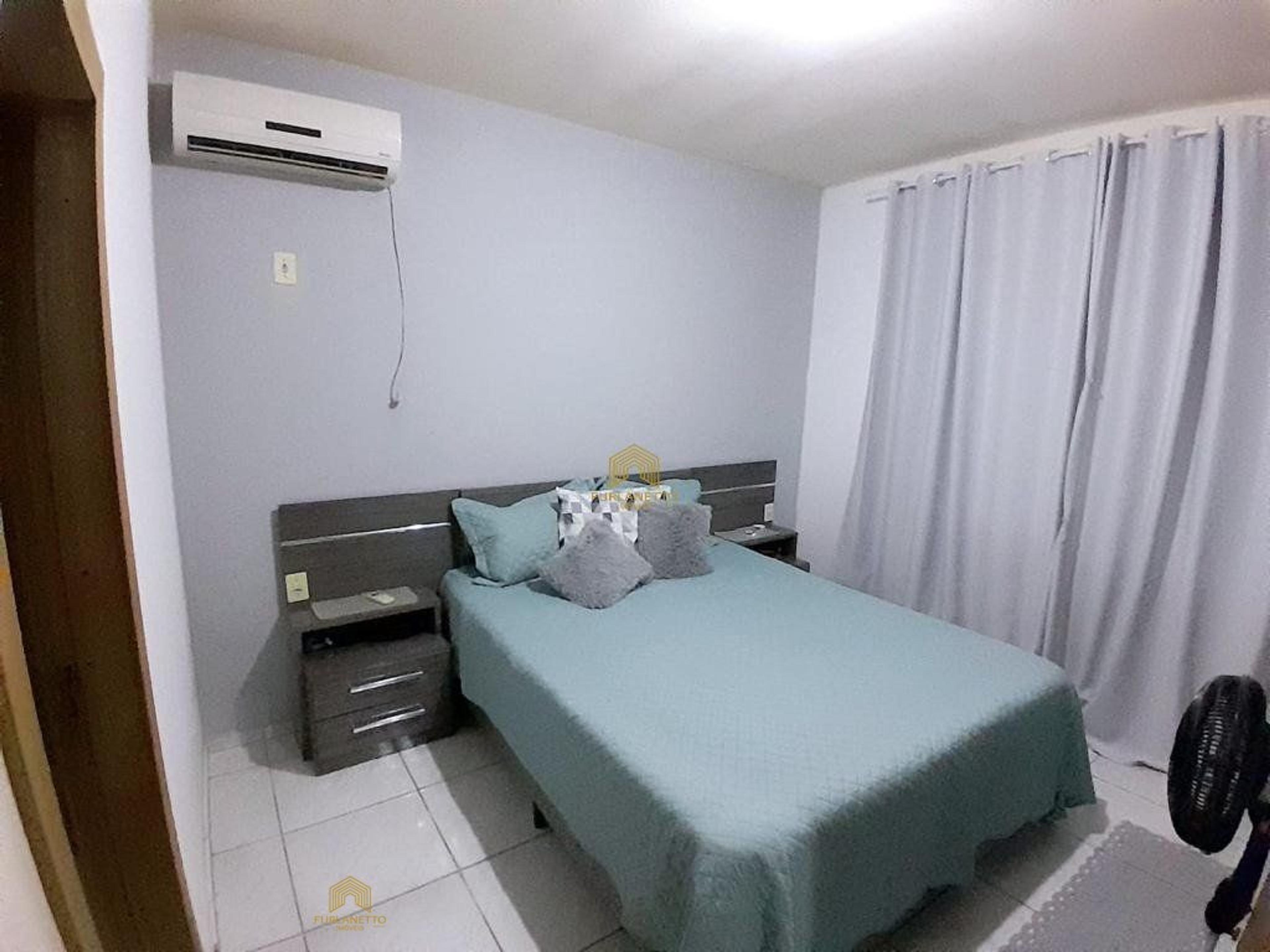 Linda residência no bairro Petrópolis com piscina — foto 19