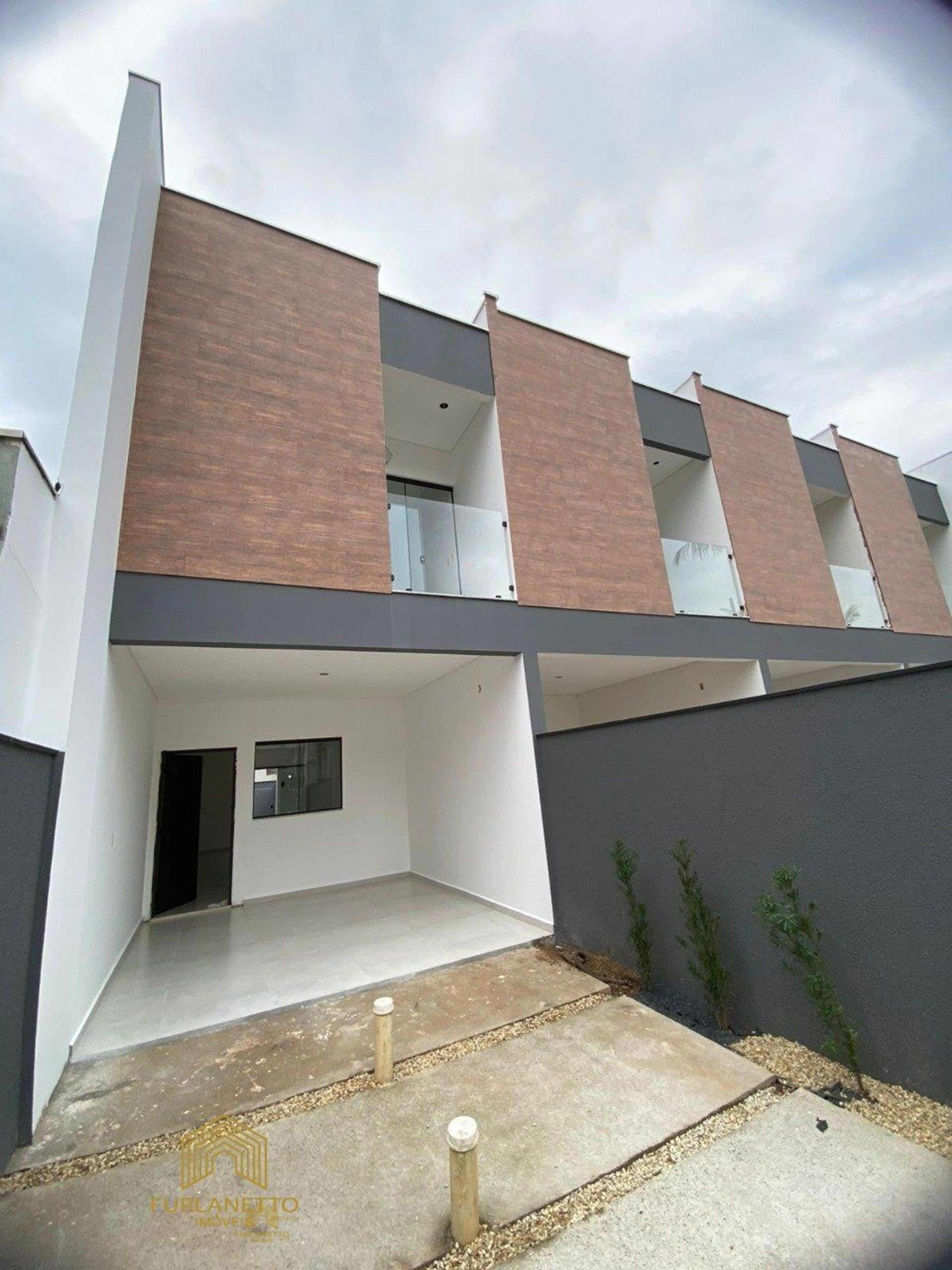 Casa em Iririú, Joinville — foto principal