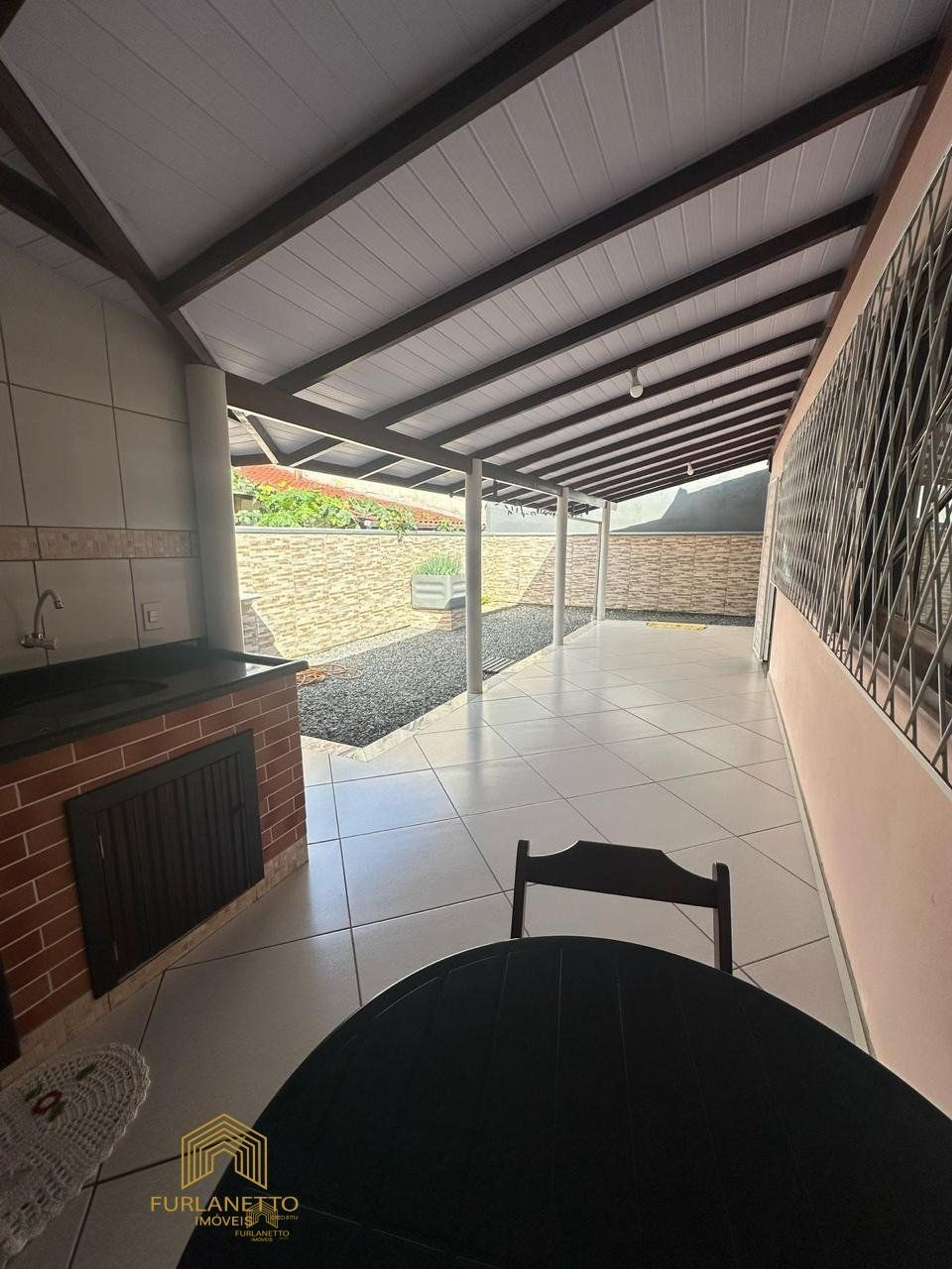Linda casa na praia de Balneário Barra do Sul — foto 10