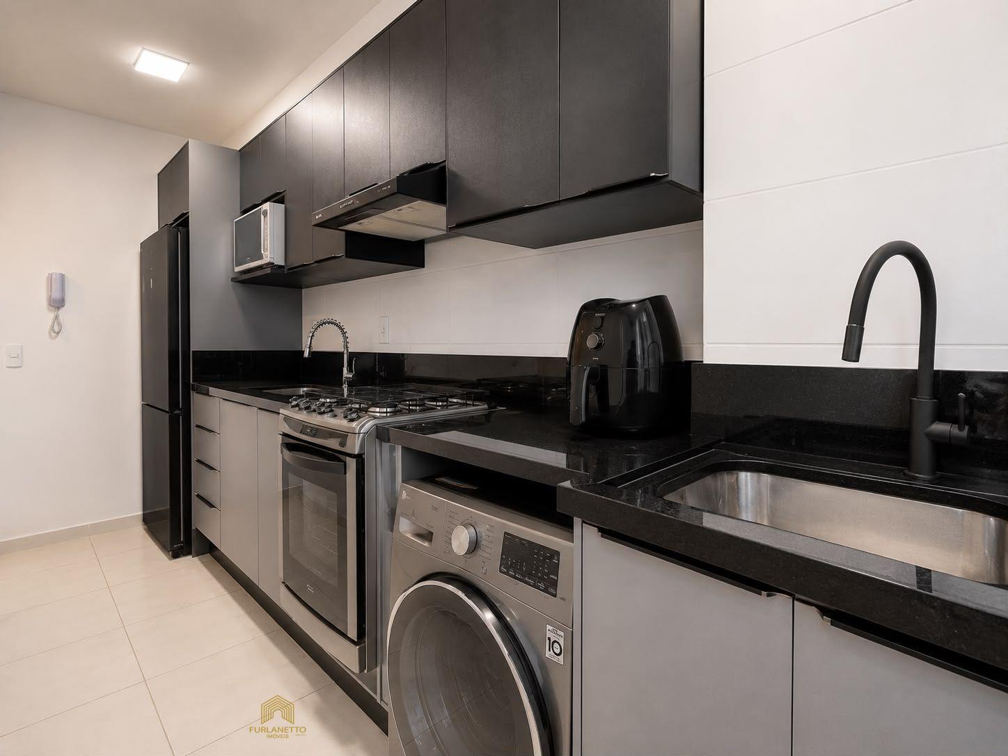 Apartamento semi mobiliado à venda no bairro Bucarein — foto 1