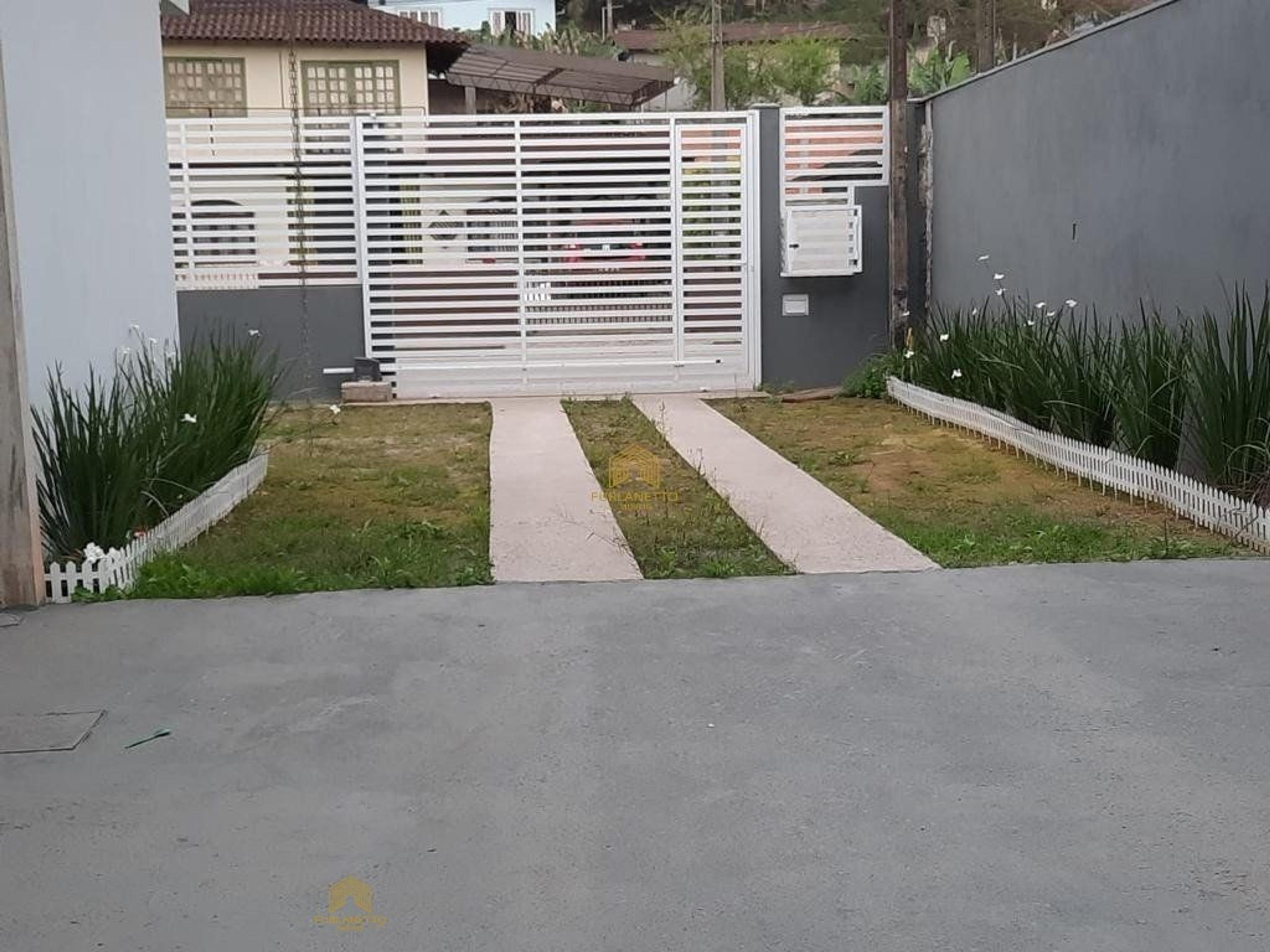 Linda residência no bairro Petrópolis com piscina — foto 23