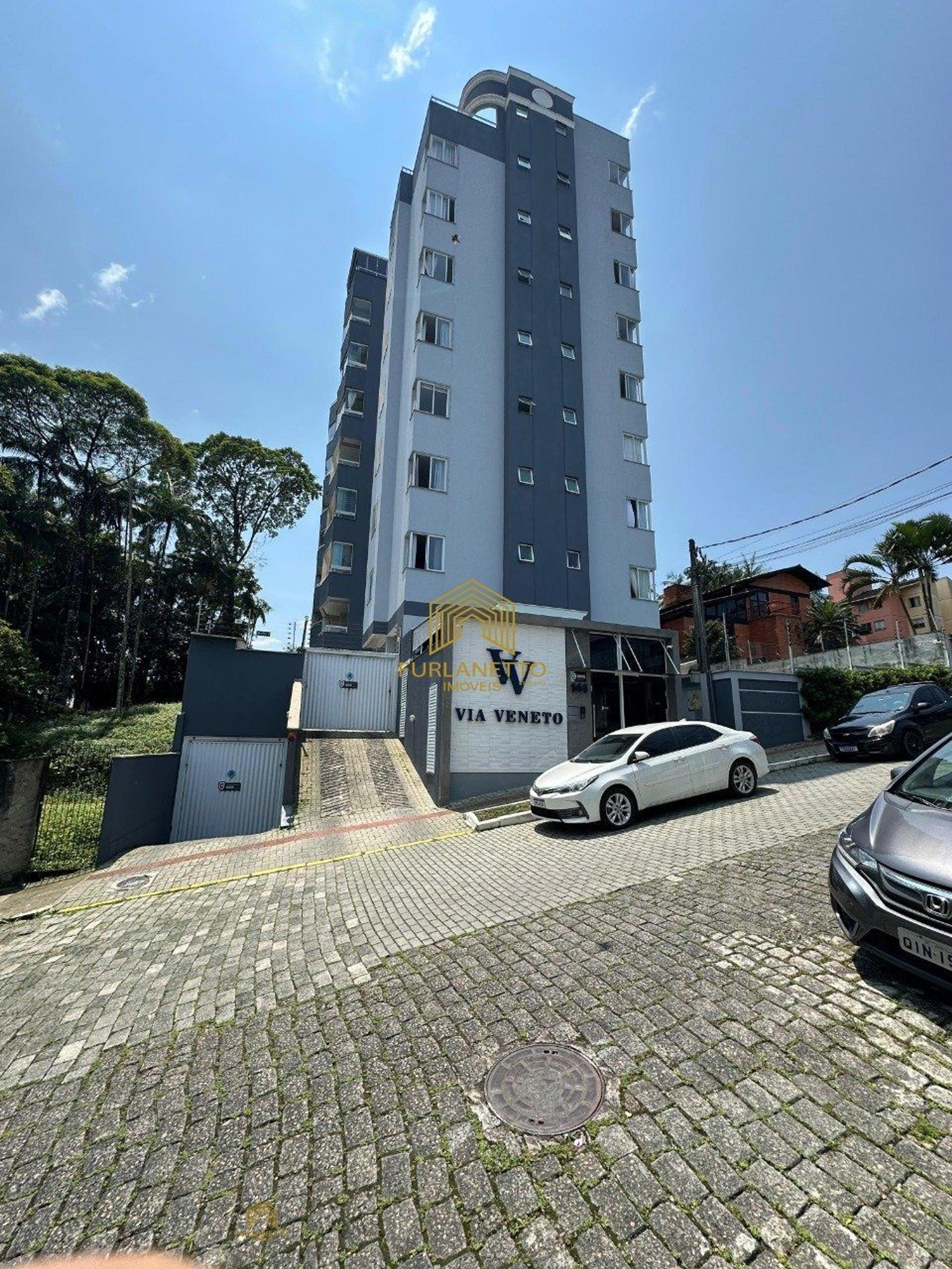 Ampla cobertura no bairro Floresta