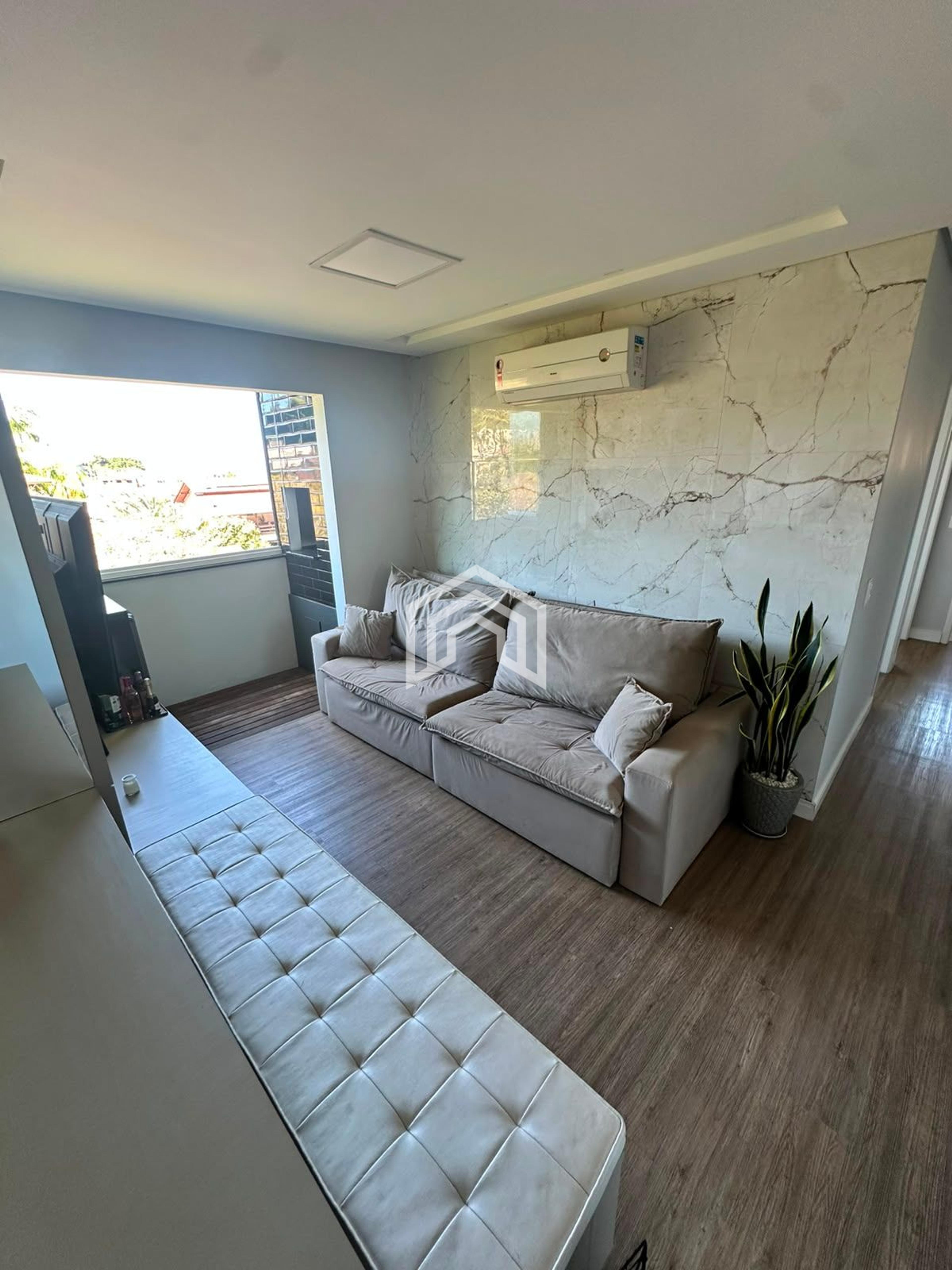 Apartamento À Venda no Iririú