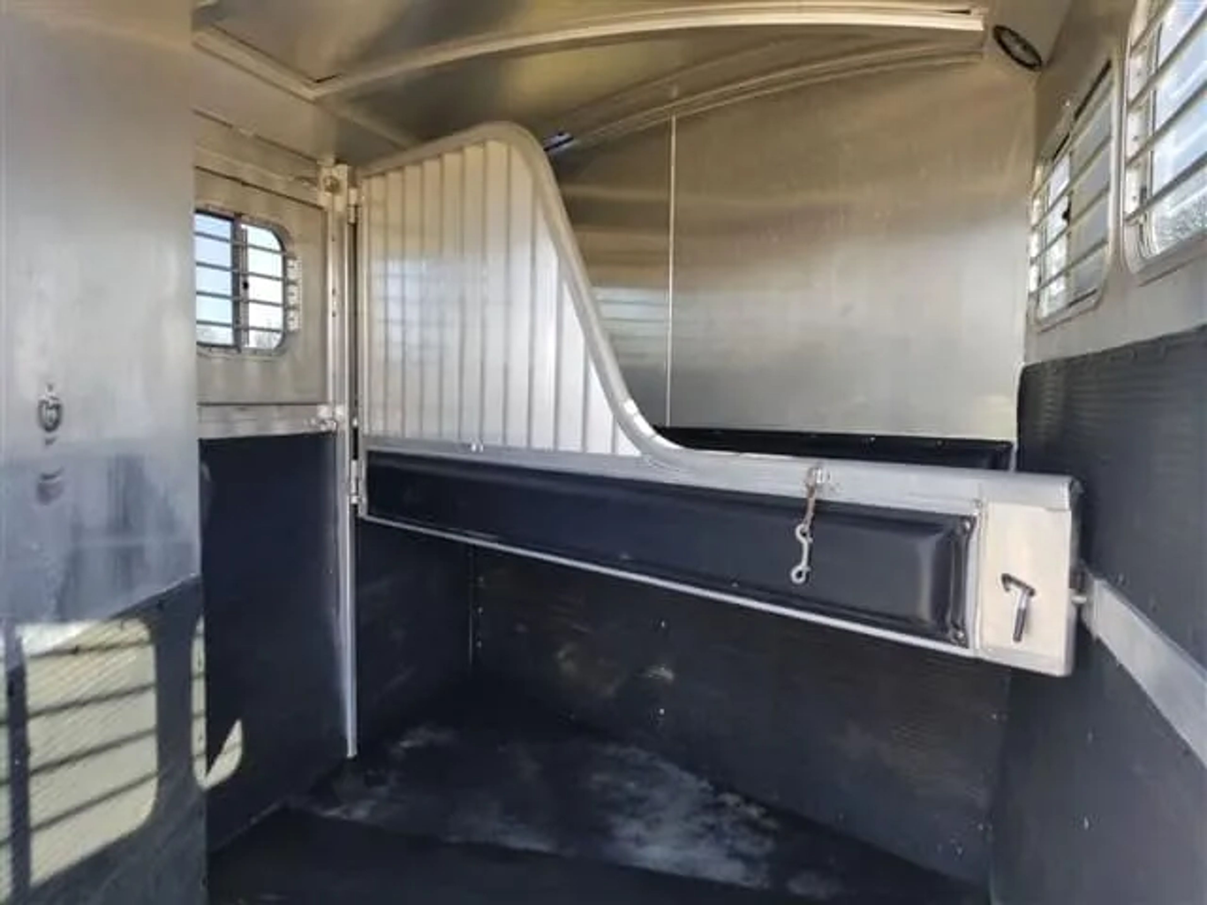 2001 4 Star 2 Horse Bumper Pull Slant Load — view 10