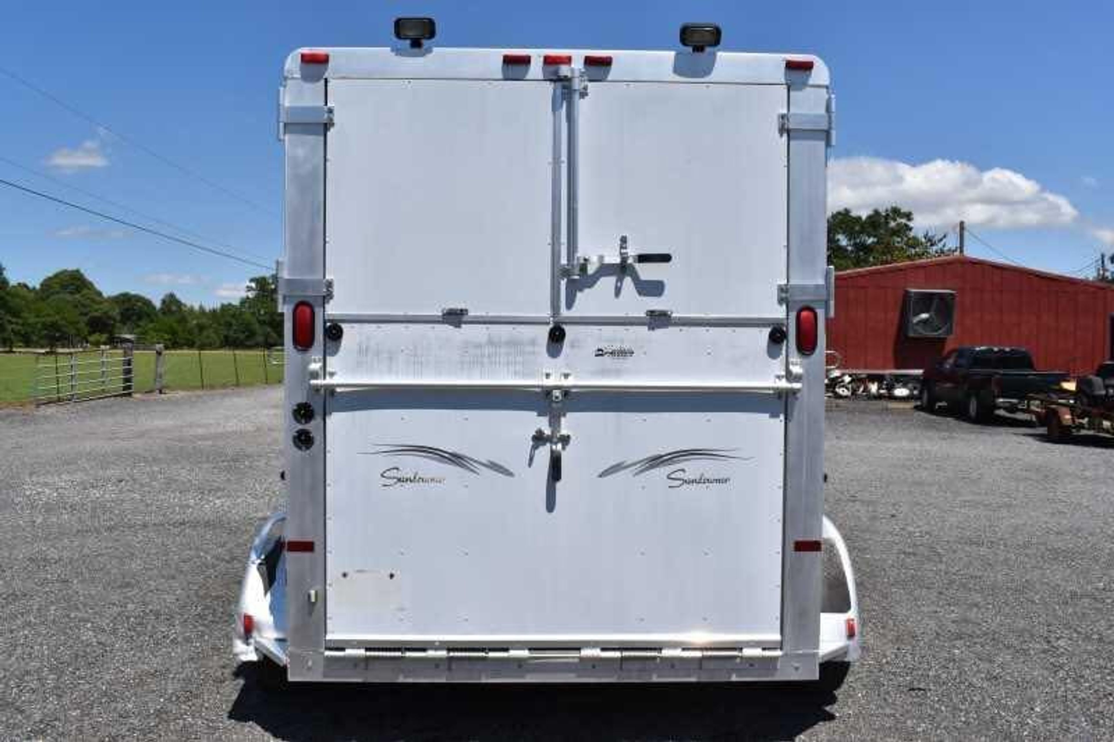 2000 Sundowner 7204GNST 2 Horse Trailer — view 3