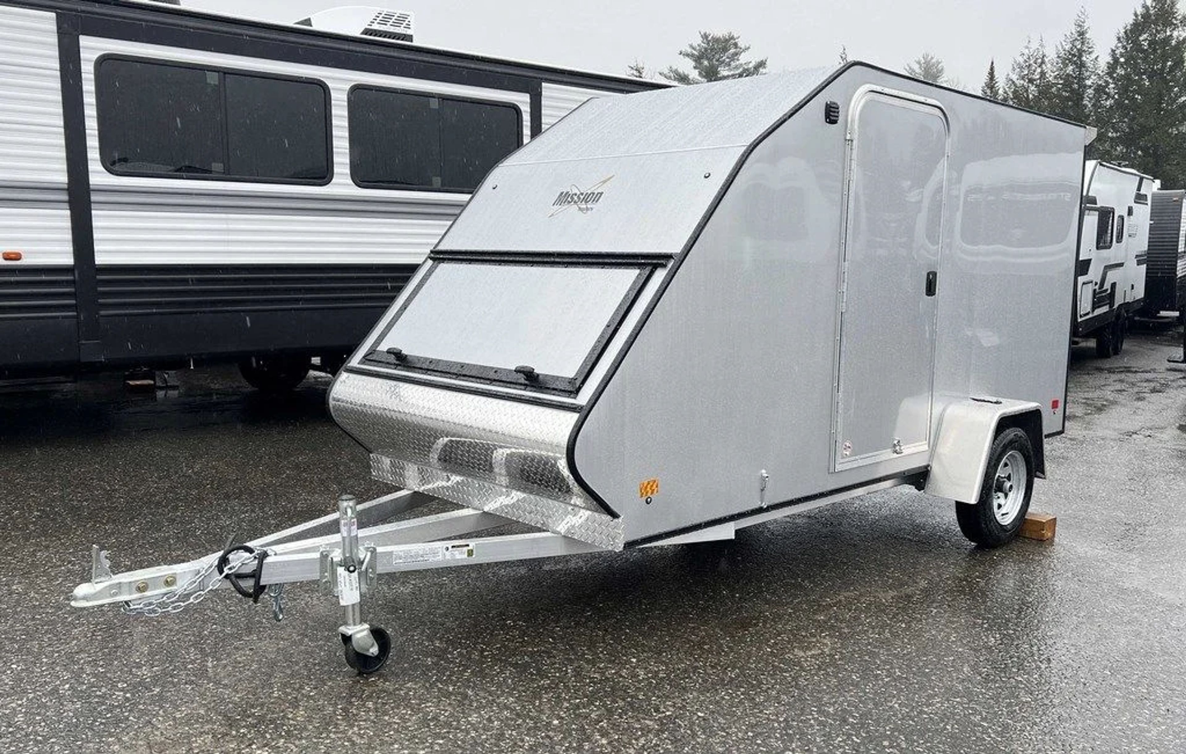 2024 Mission Trailers 60×12 Aluminum Single Place Crossover w/Galvanized