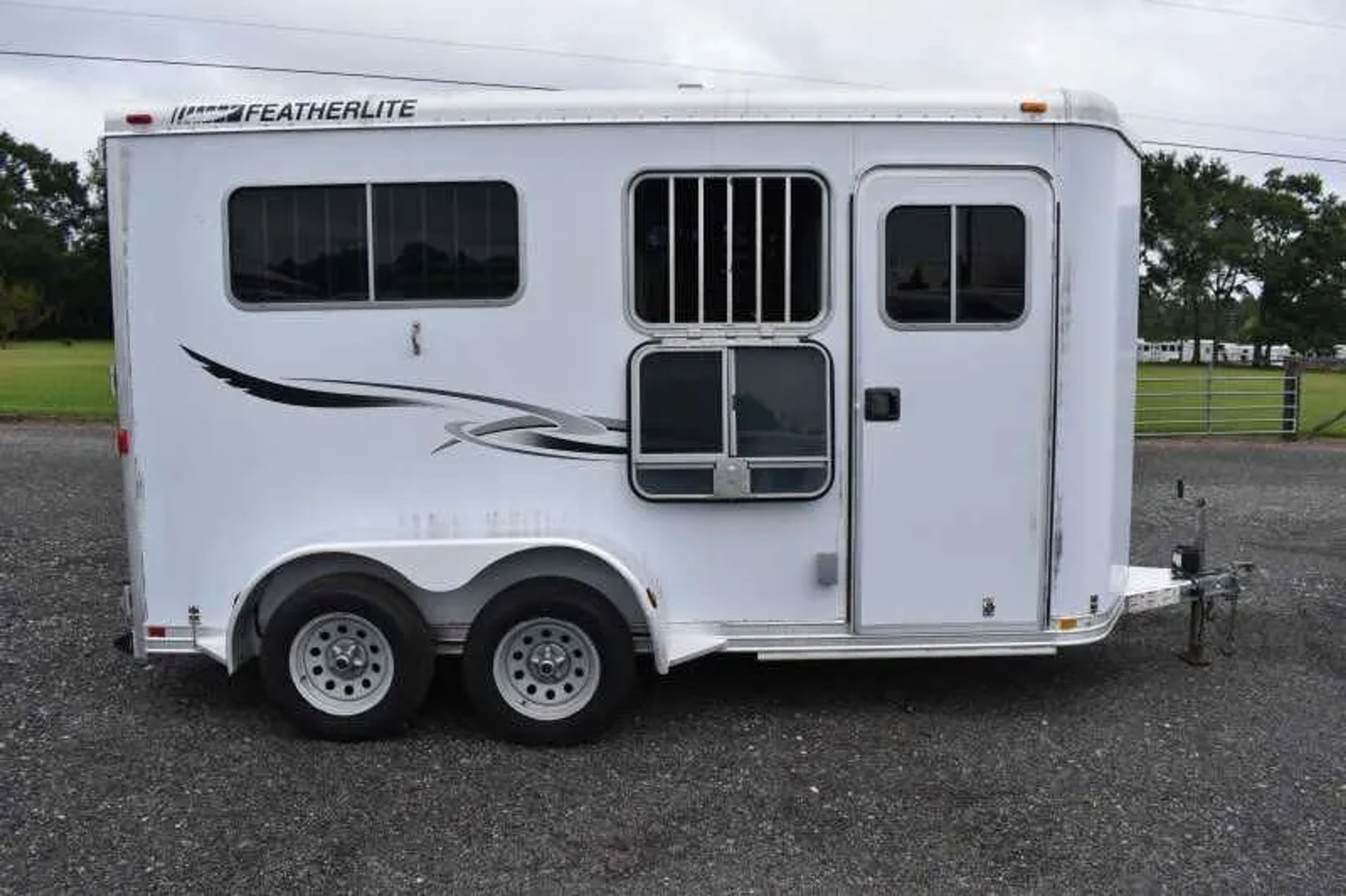 2003 Featherlite 2HST 2 Horse Trailer — view 8