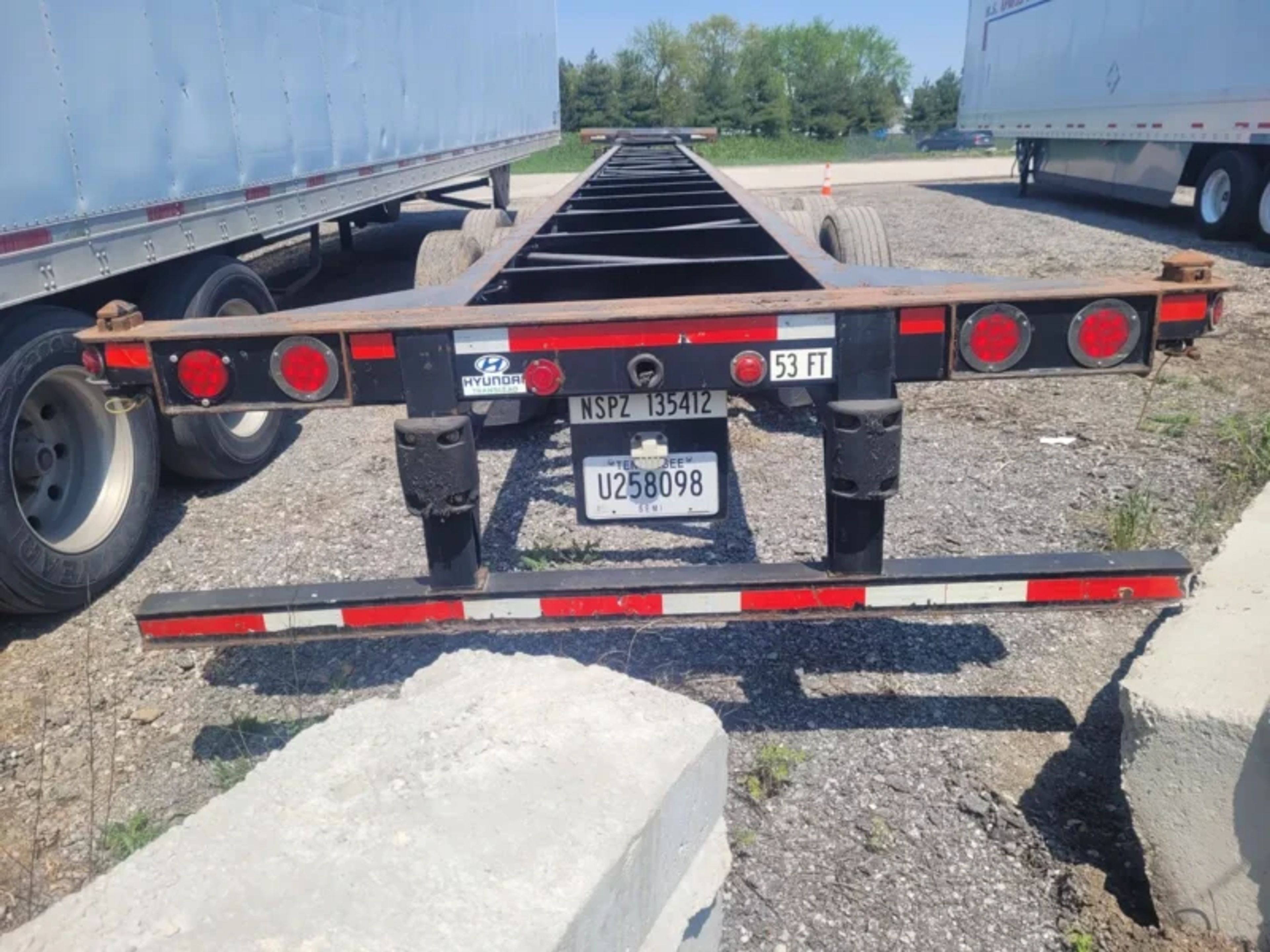 Used 53ft Hyundai Shipping Container Chassis – 2011 — view 6