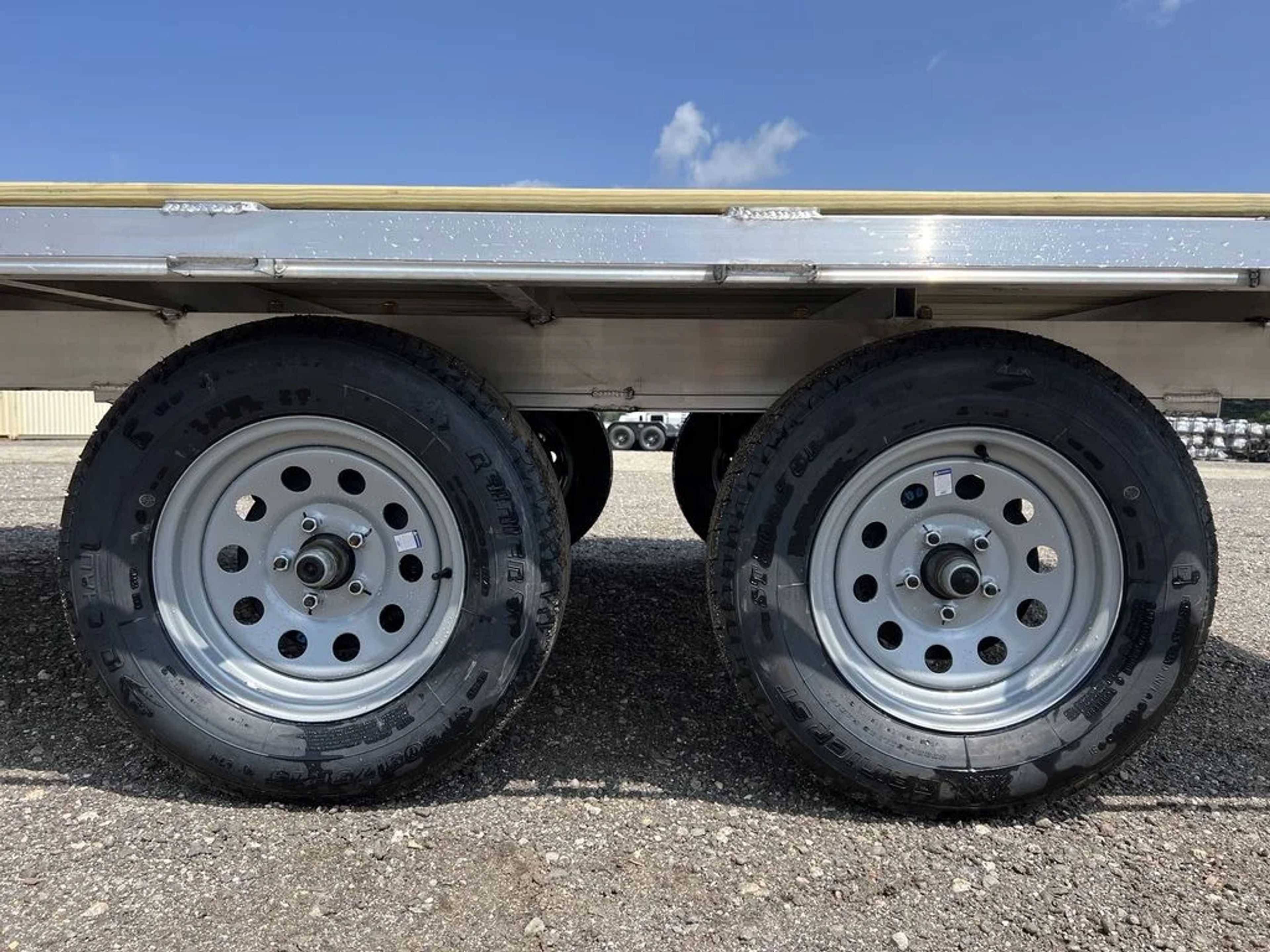2024 Cargo Pro 101×14 Aluminum Deck Over Equipment Trailer w/D-Rings — view 4