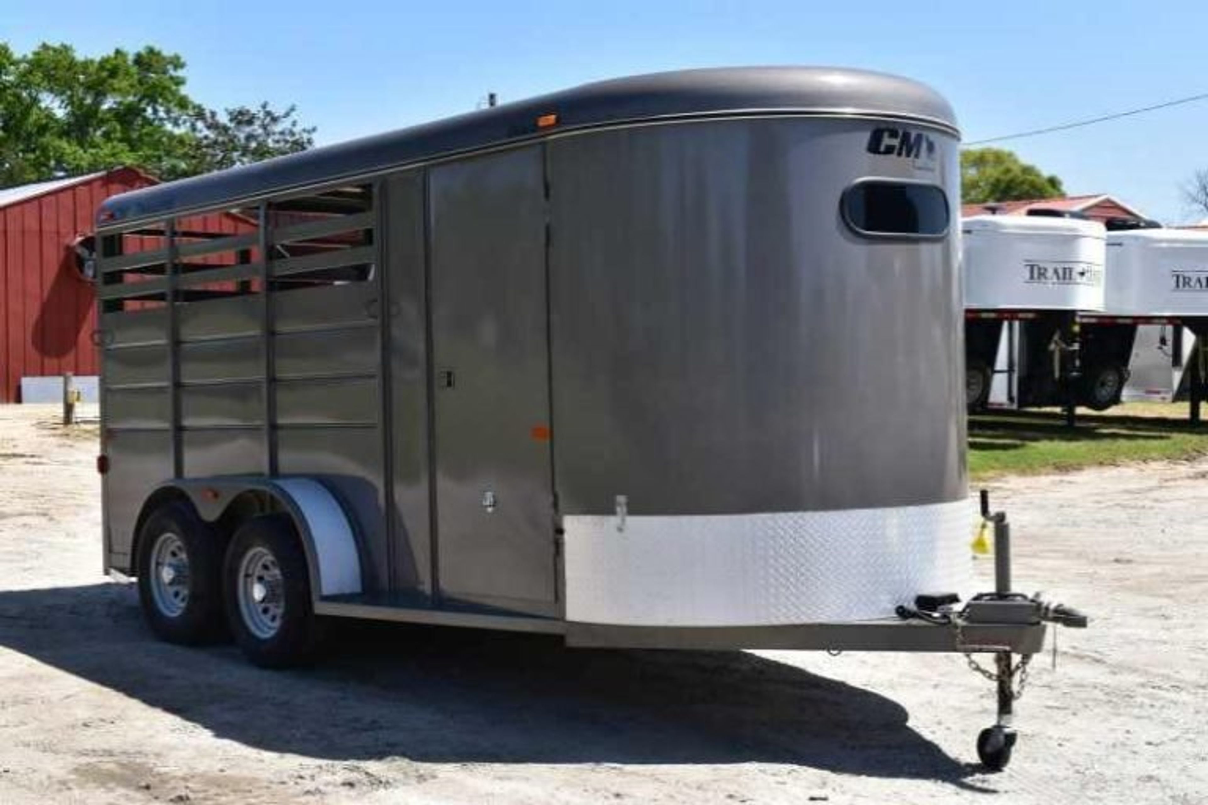 2017 CM 3HSLBP 3 Horse Trailer — view 12