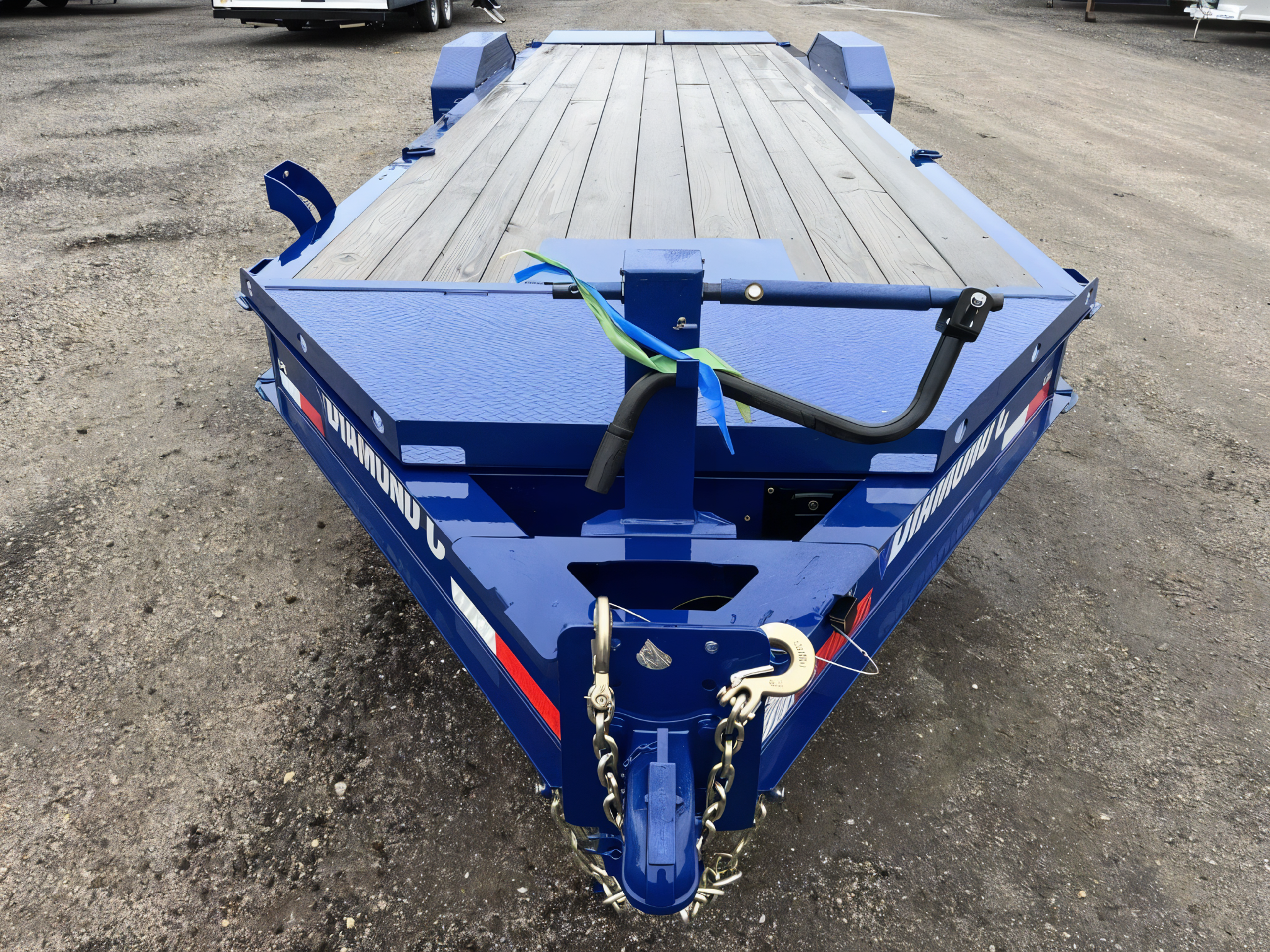 2022 Diamond C 7×24 20K Low Profile Equipment Trailer w/Max Ramps