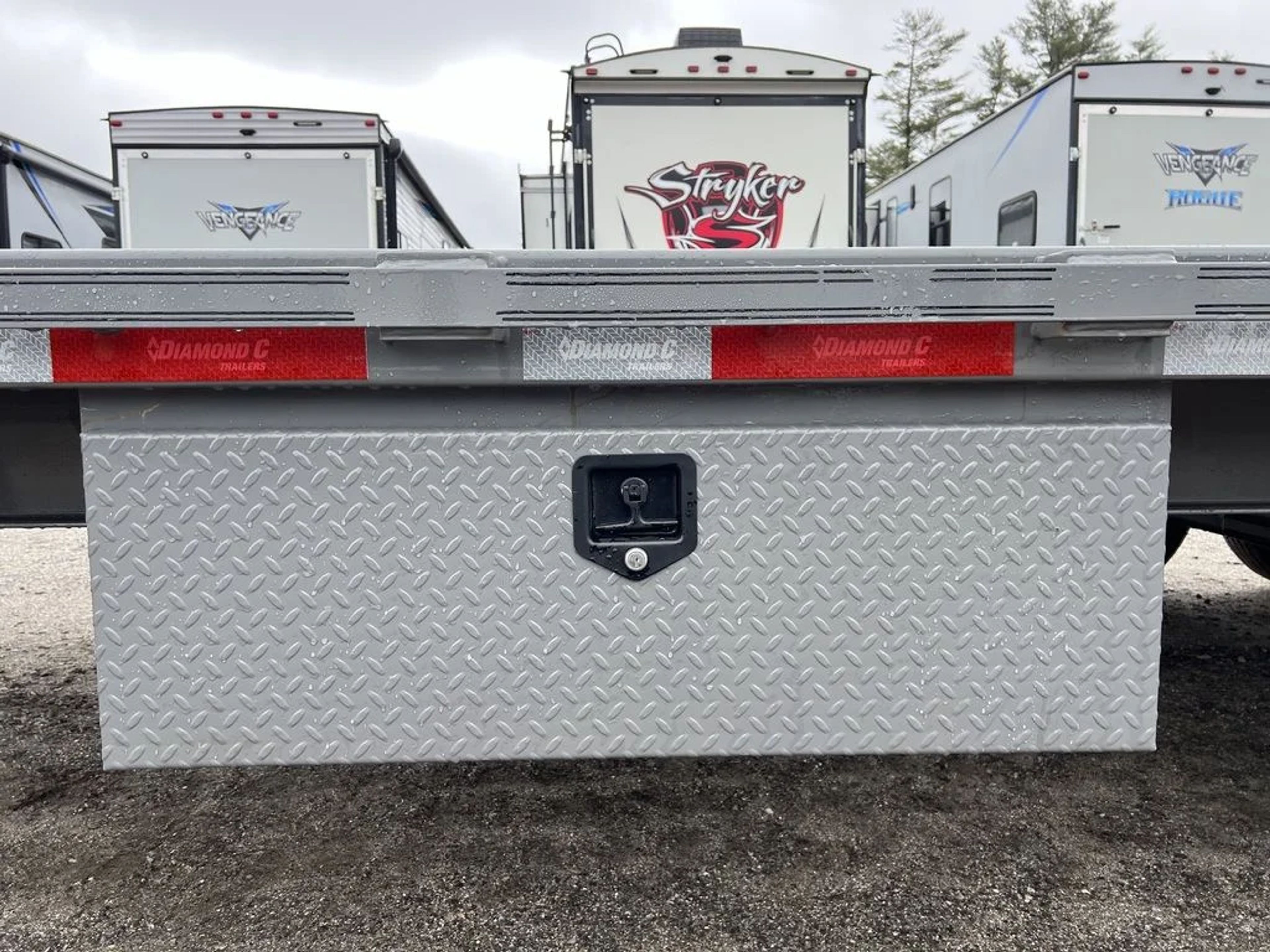 2024 Diamond C 8.5×20 20K Deckover Equipment Trailer w/ 72” Flip-Knee Ramps — view 9