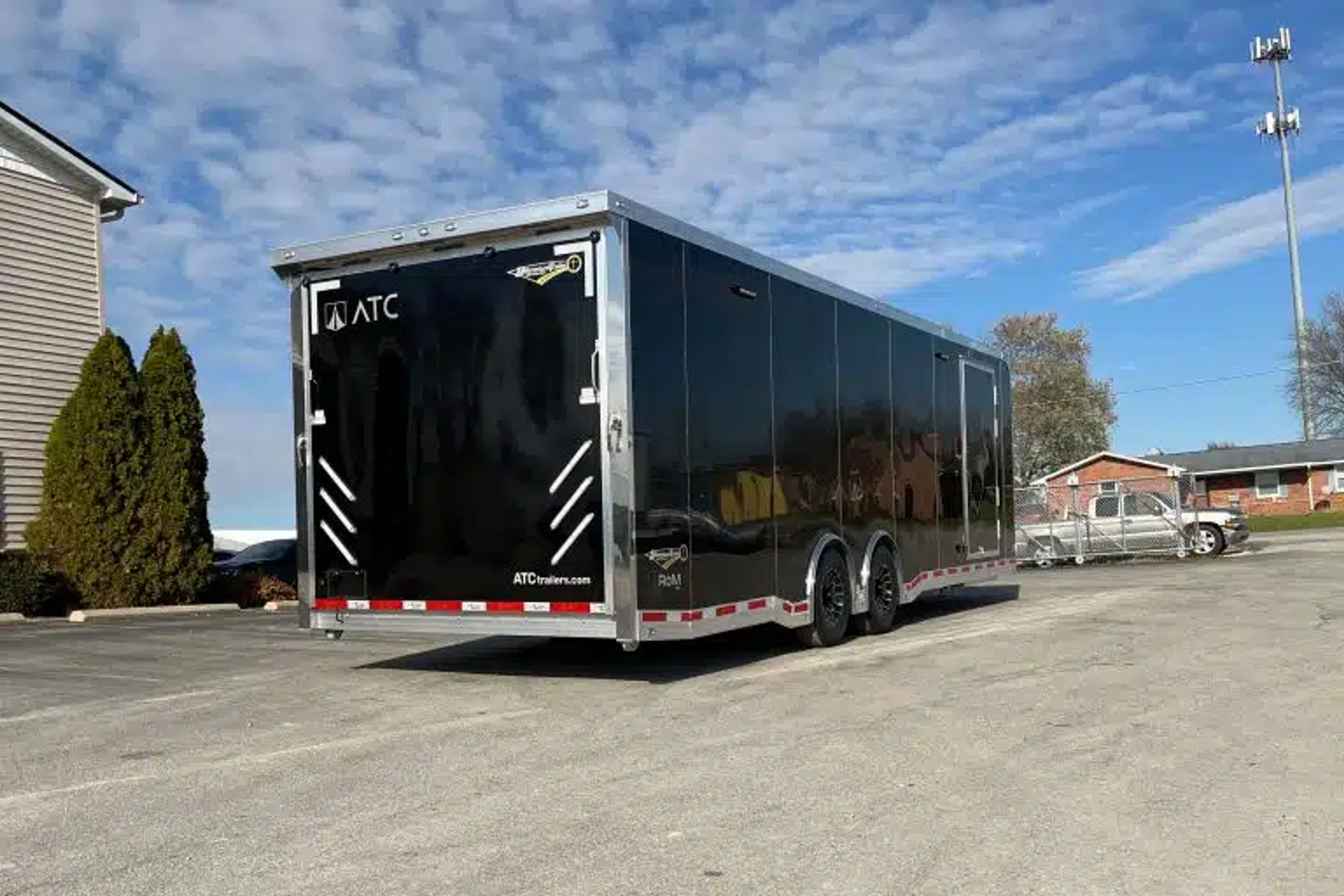 Enclosed ATC Car Trailer 2026 28ft. Aluminum ROM 550 w/LifeTrac & Large Escape — view 4