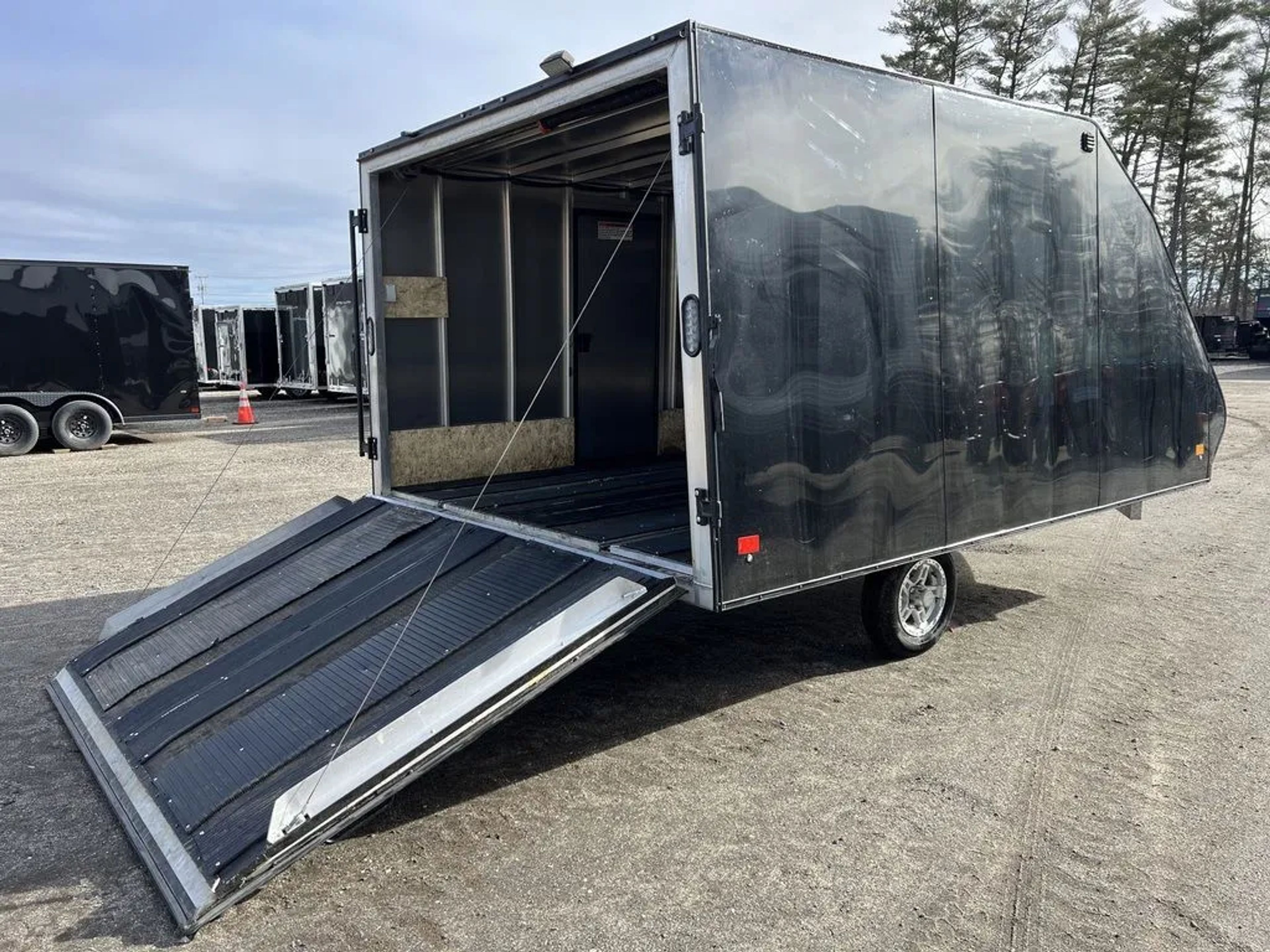 Aluminum 2-Place Crossover/Hybrid w/Blackout PKG — view 10