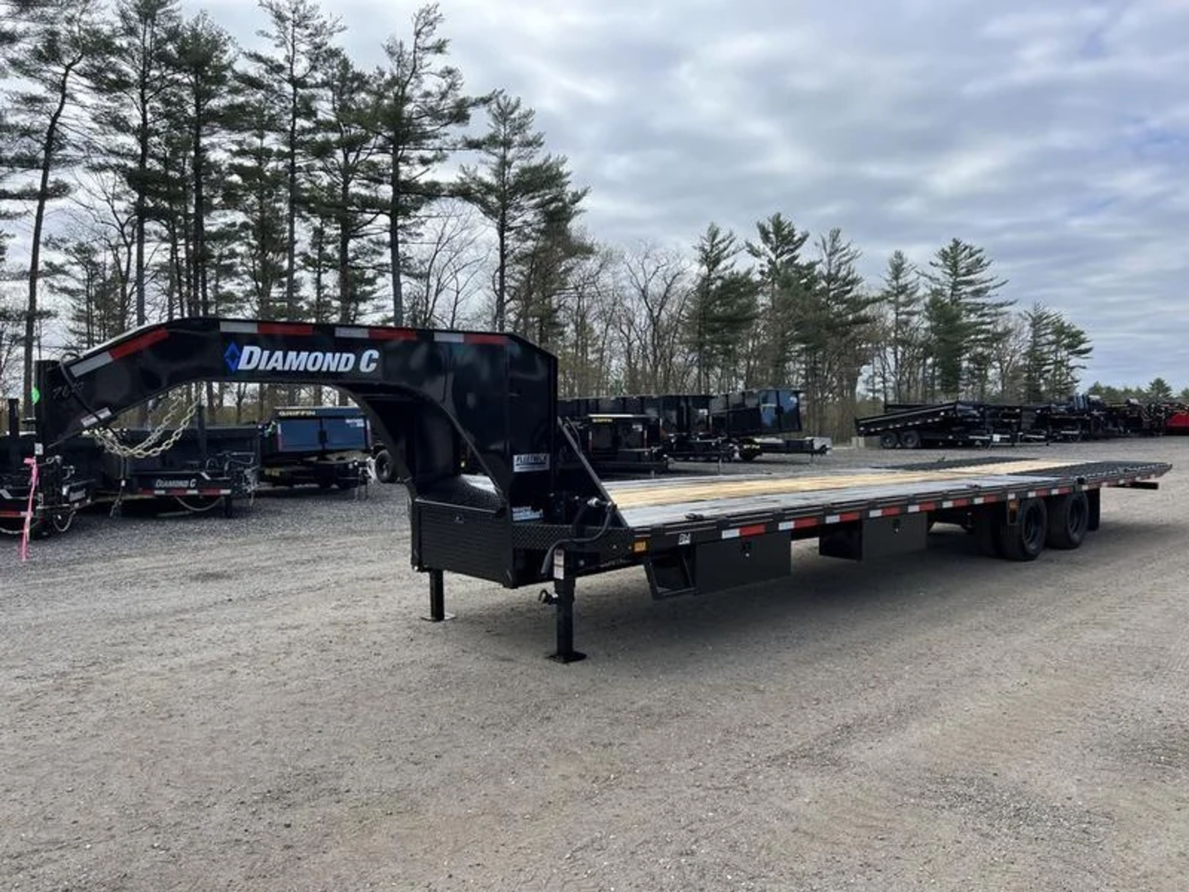 2024 Diamond C 8.5×35 25K Gooseneck Equipment Trailer w/Spare Mount — view 5