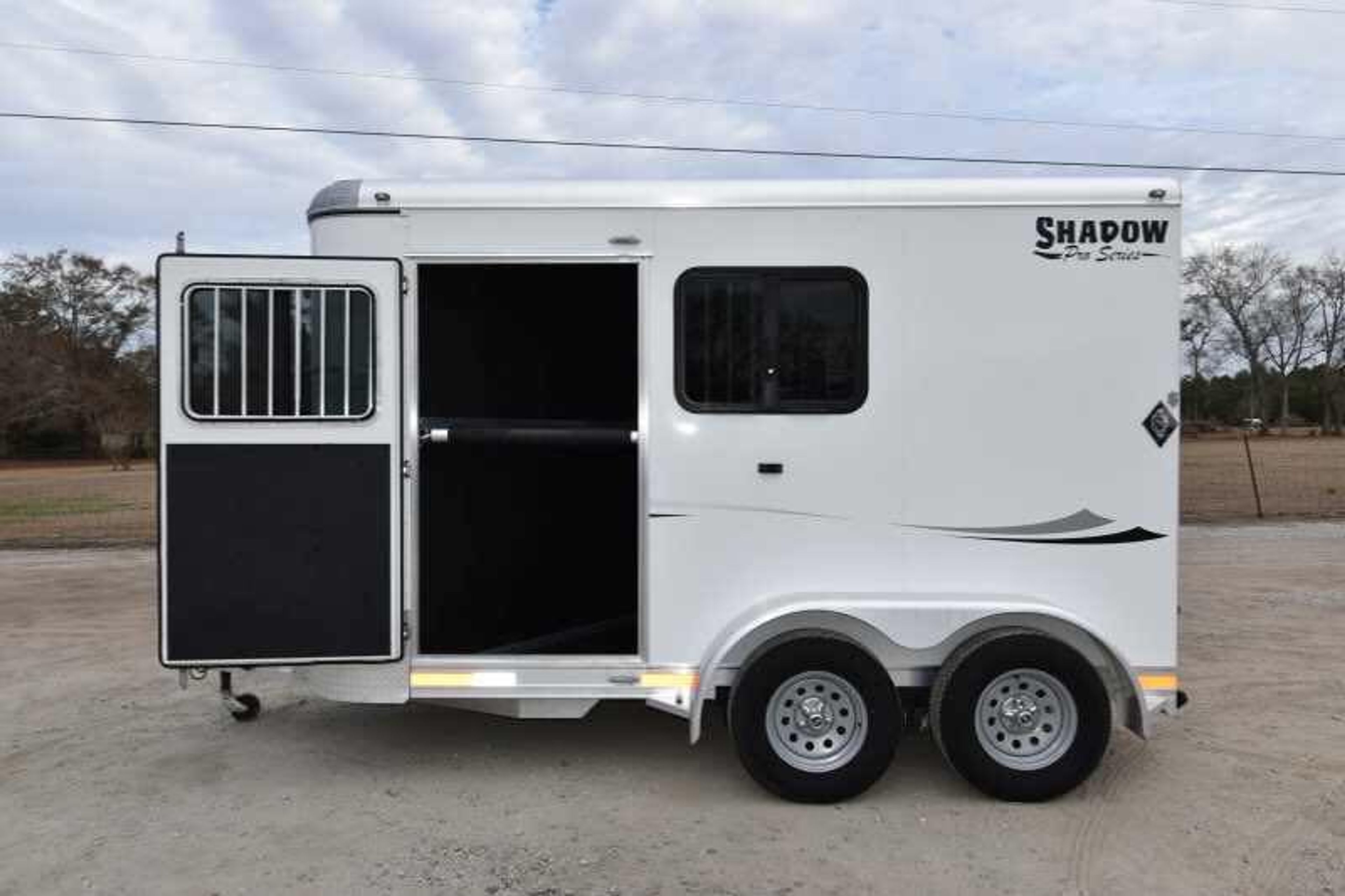 2016 Shadow 2HBP 2 Horse Trailer — view 4