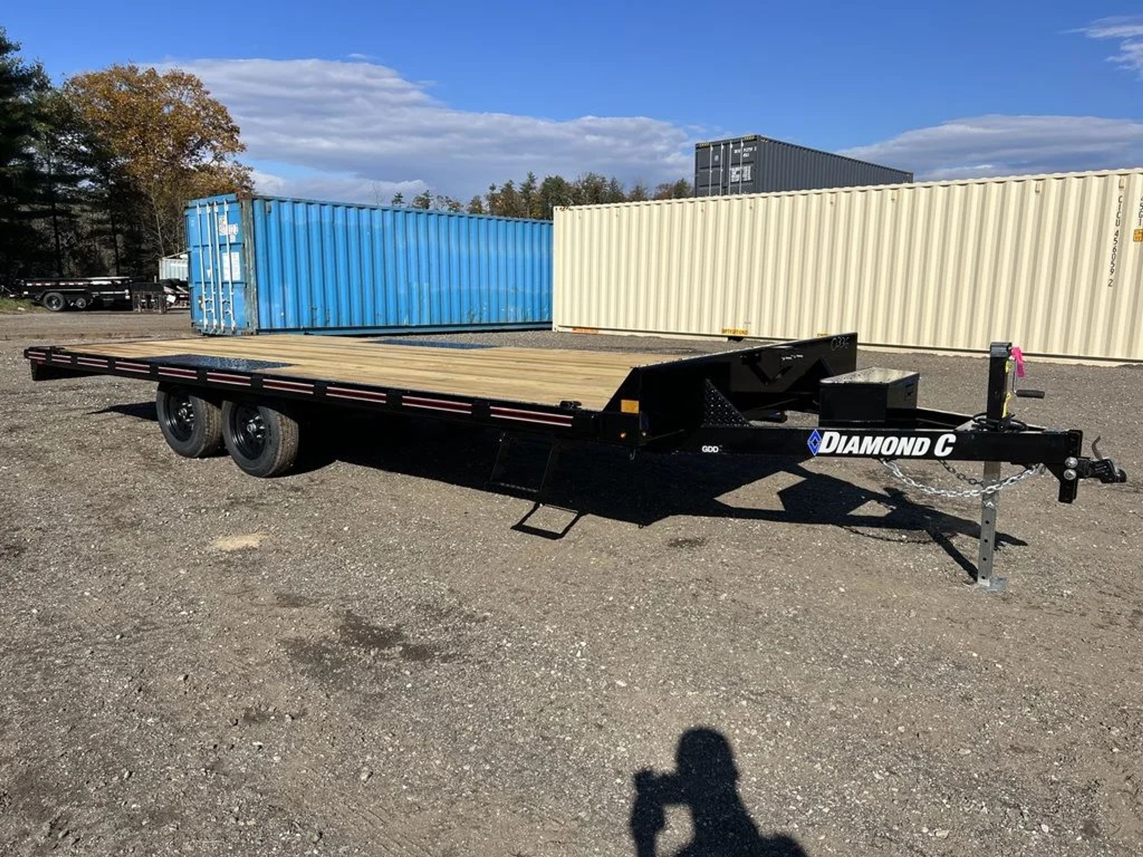 2024 Diamond C 8.5×20 7K Deckover Trailer w/Slide-In Ramps — view 10
