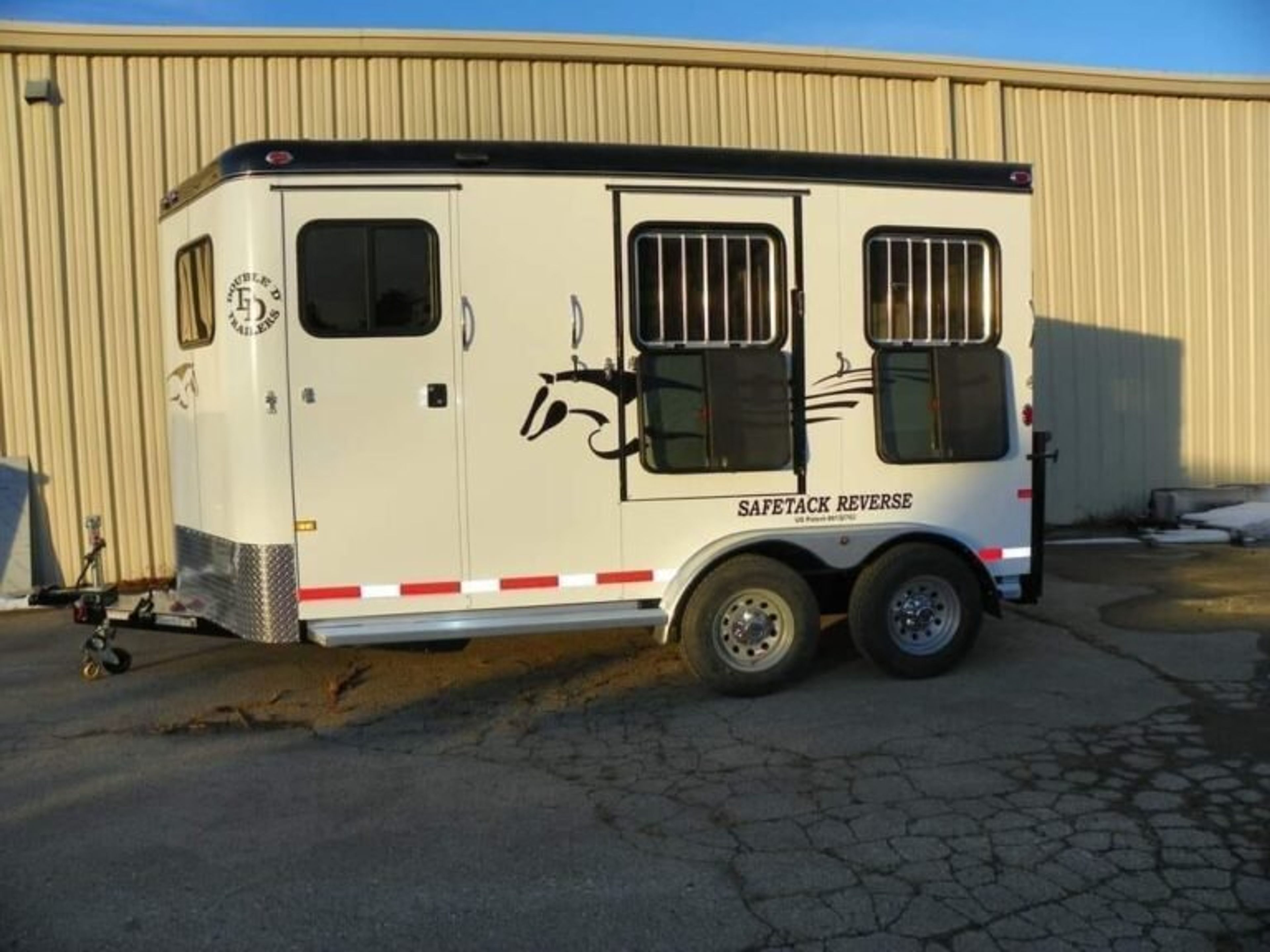 2022 Double D Reverse Slant 2 Horse Bumper Pull — view 4