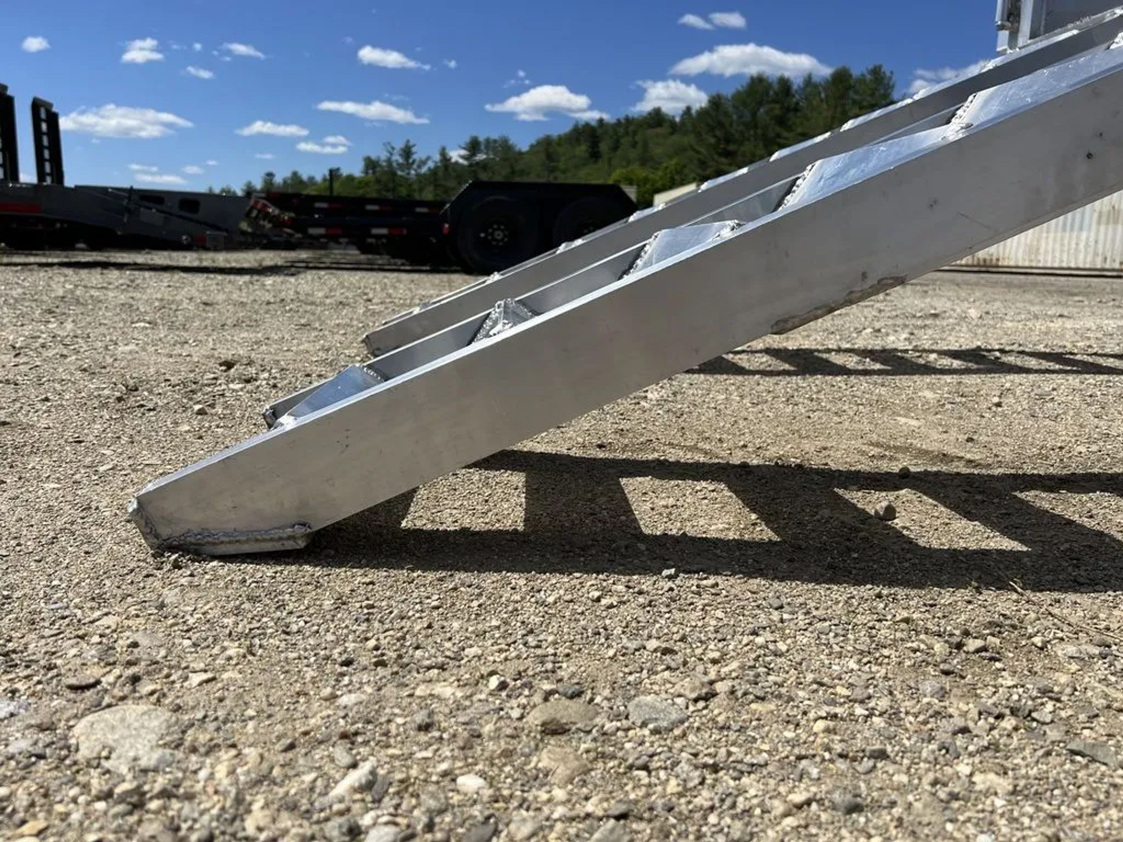 2024 Cargo Pro Dump Trailer — view 9