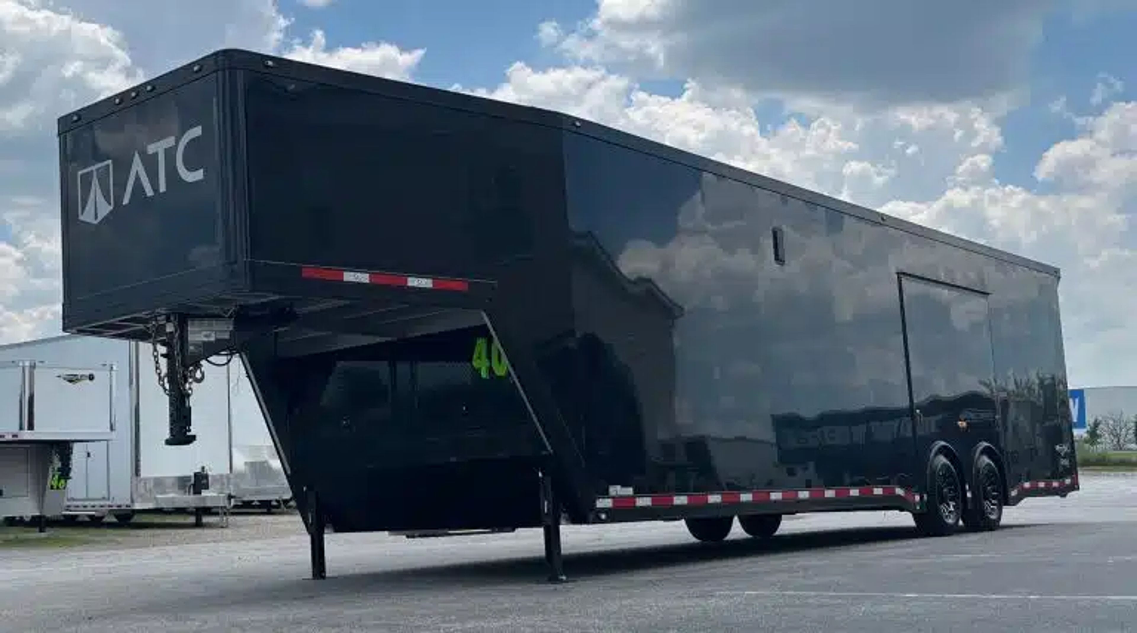 Enclosed ATC Gooseneck Car Trailer 2026 40ft. Aluminum ROM 500 w/Black Trim — view 4