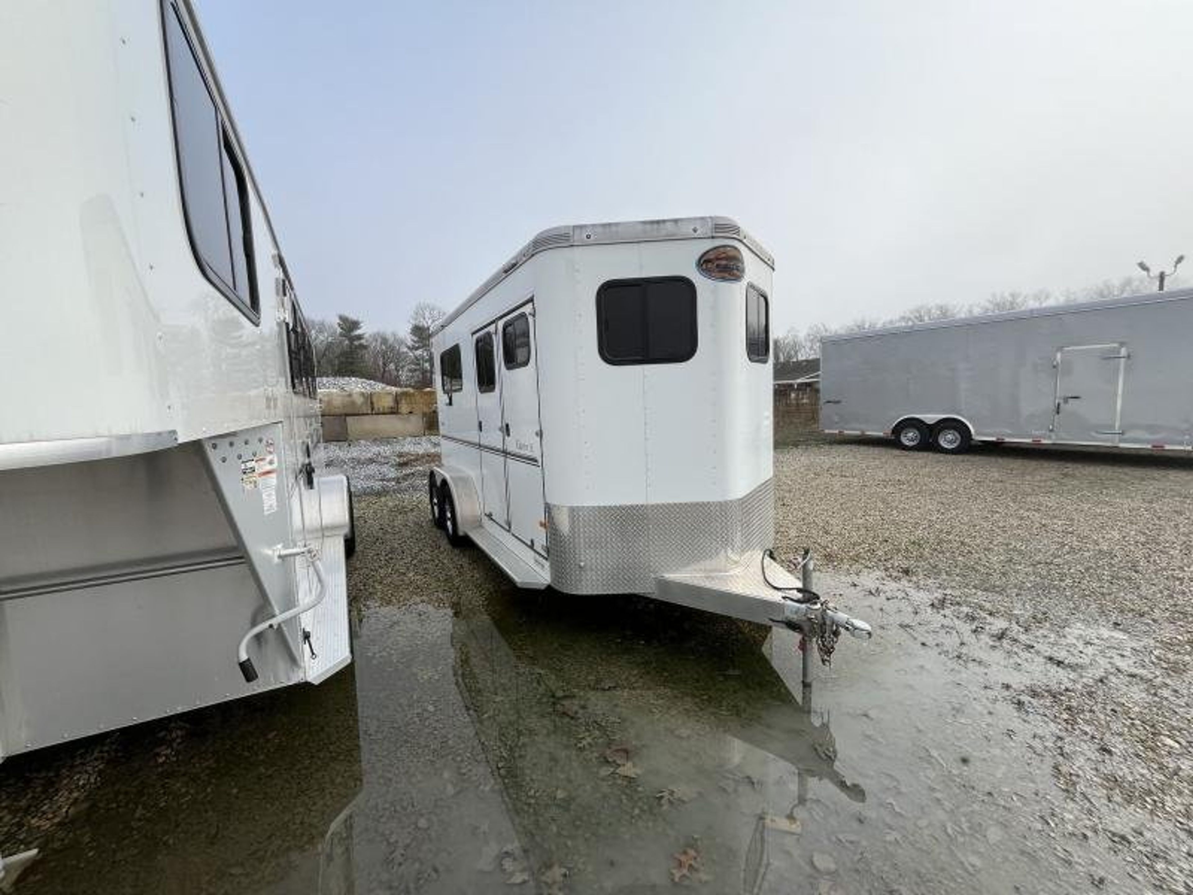 2019 Sundowner Charter 2 Horse Charter Bumper Pull — view 8