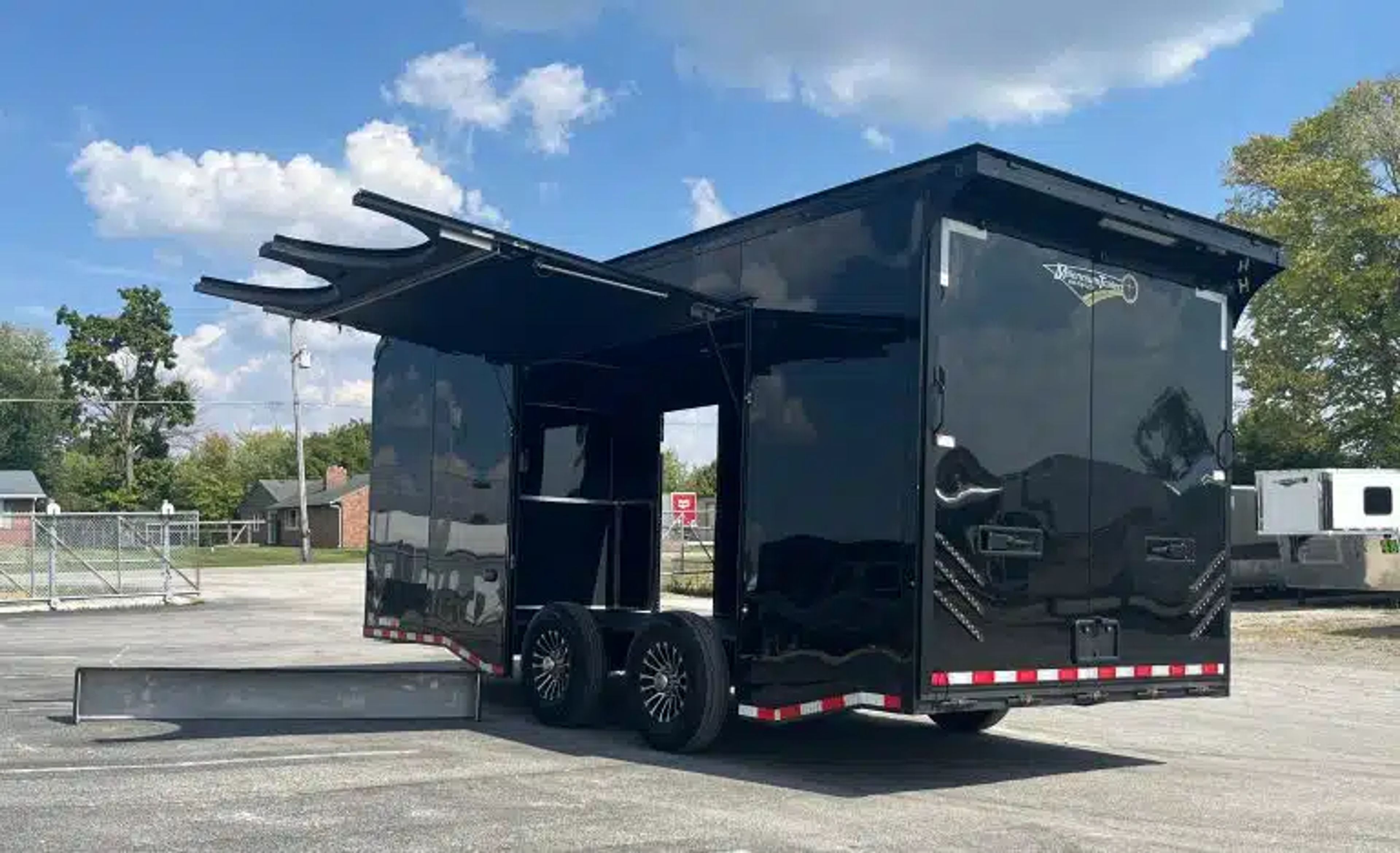 Enclosed Car Trailer 2026 20ft. Haulmark Edge w/Large Escape Door & Black
