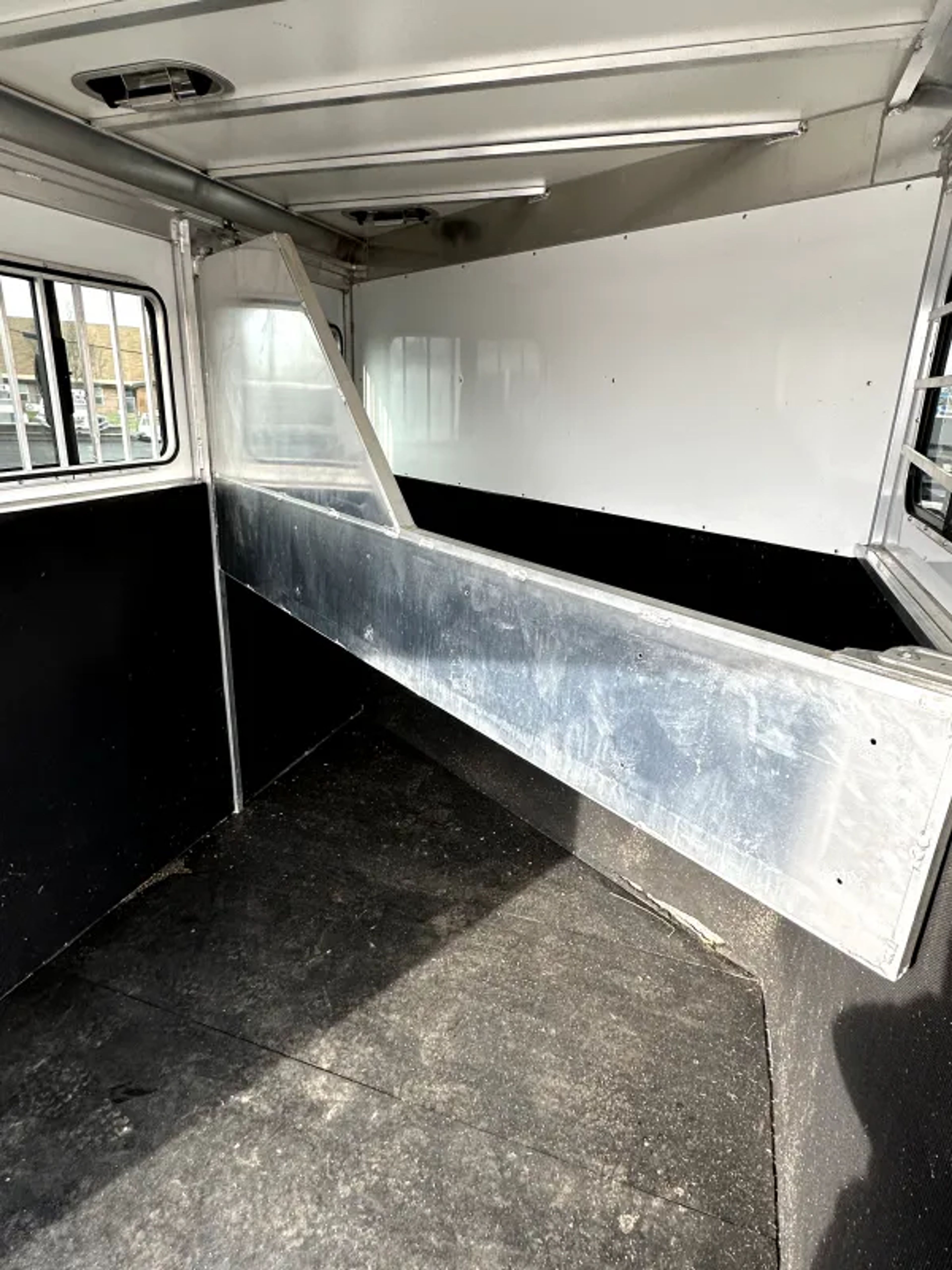 2021 Titan 2 Horse Trailer — view 8