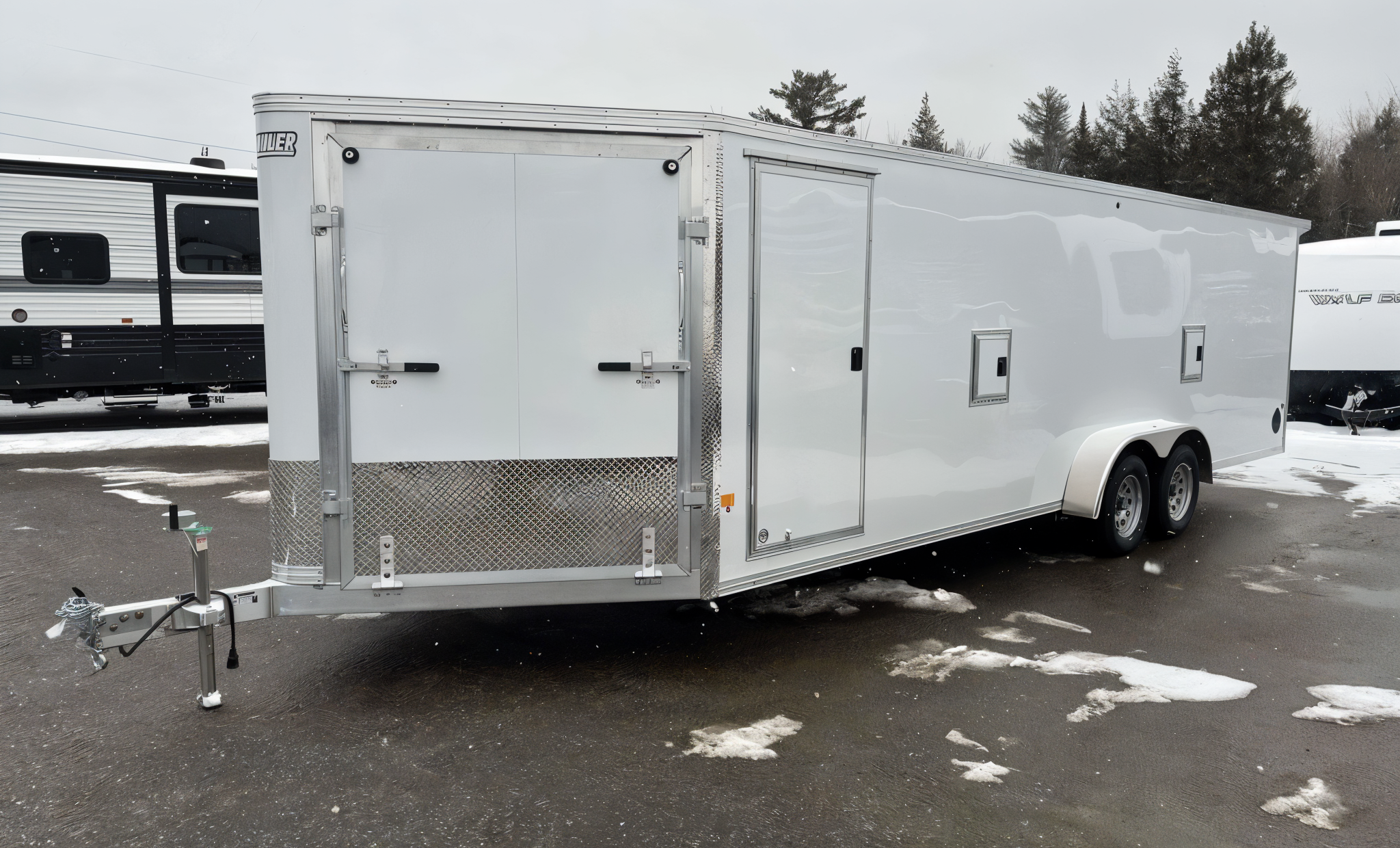 2024 E-Z Hauler 7×24 Aluminum 4-Place Drive In/Out w/Tapered Ramps, Rear Canopy