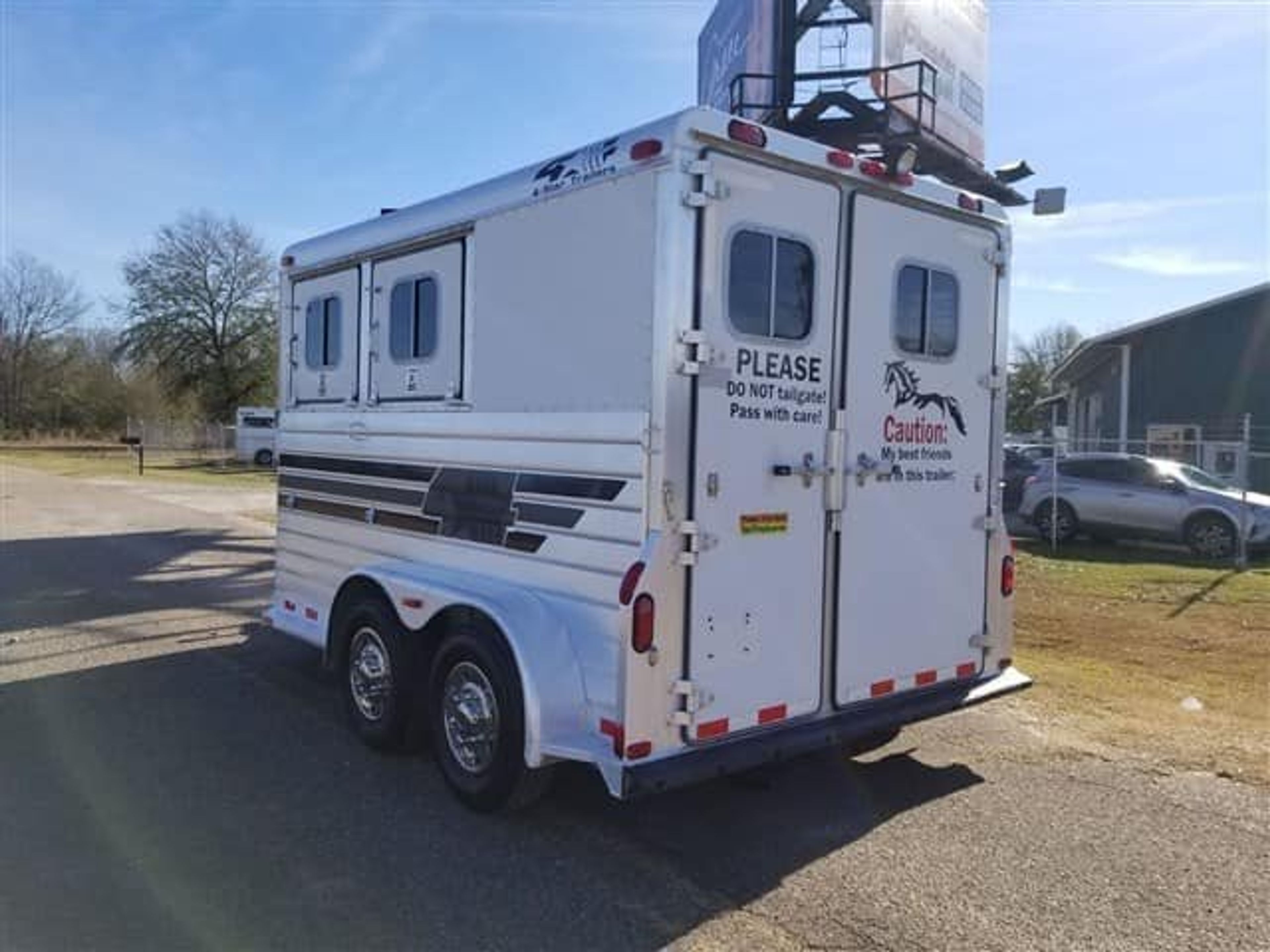 2001 4 Star 2 Horse Bumper Pull Slant Load — view 3