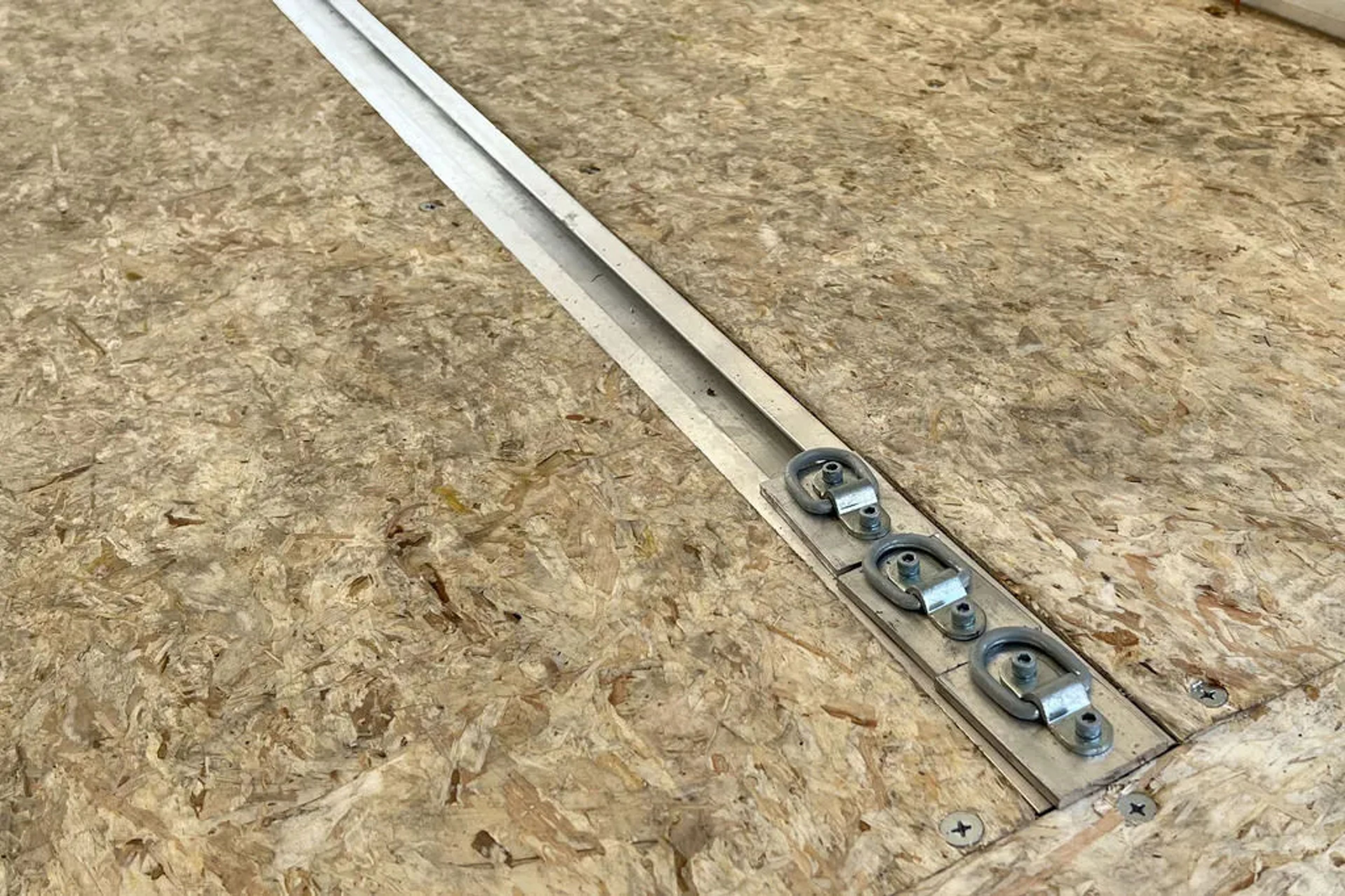 2023 High Country 7.5×14 Aluminum 2/3-Place Drive In/Out w/Tapered Ramp Doors — view 11