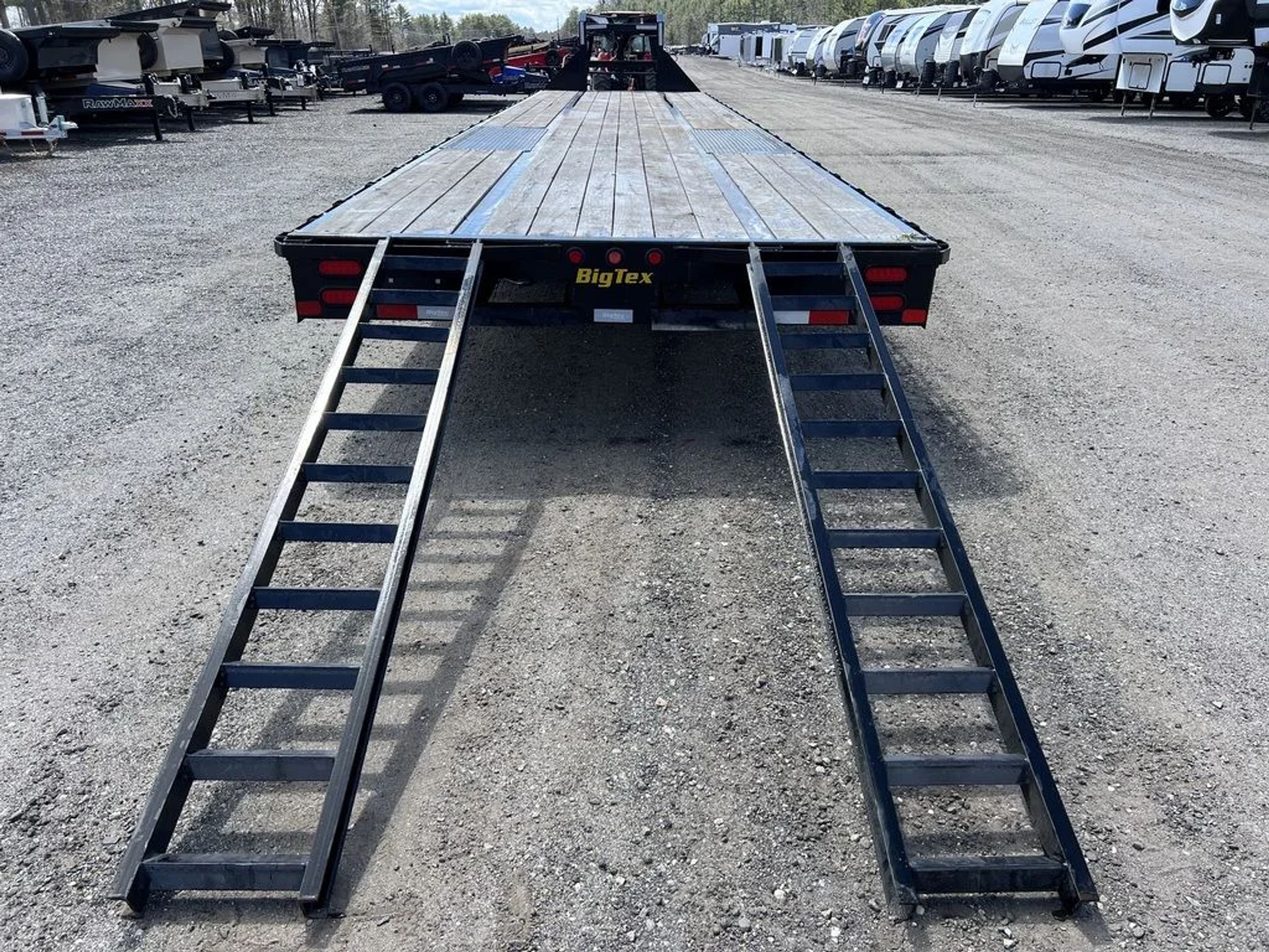 2023 Big Tex Trailers 8.5×40 25K HD Gooseneck Equipment w/Slide-Out Ramps — view 13