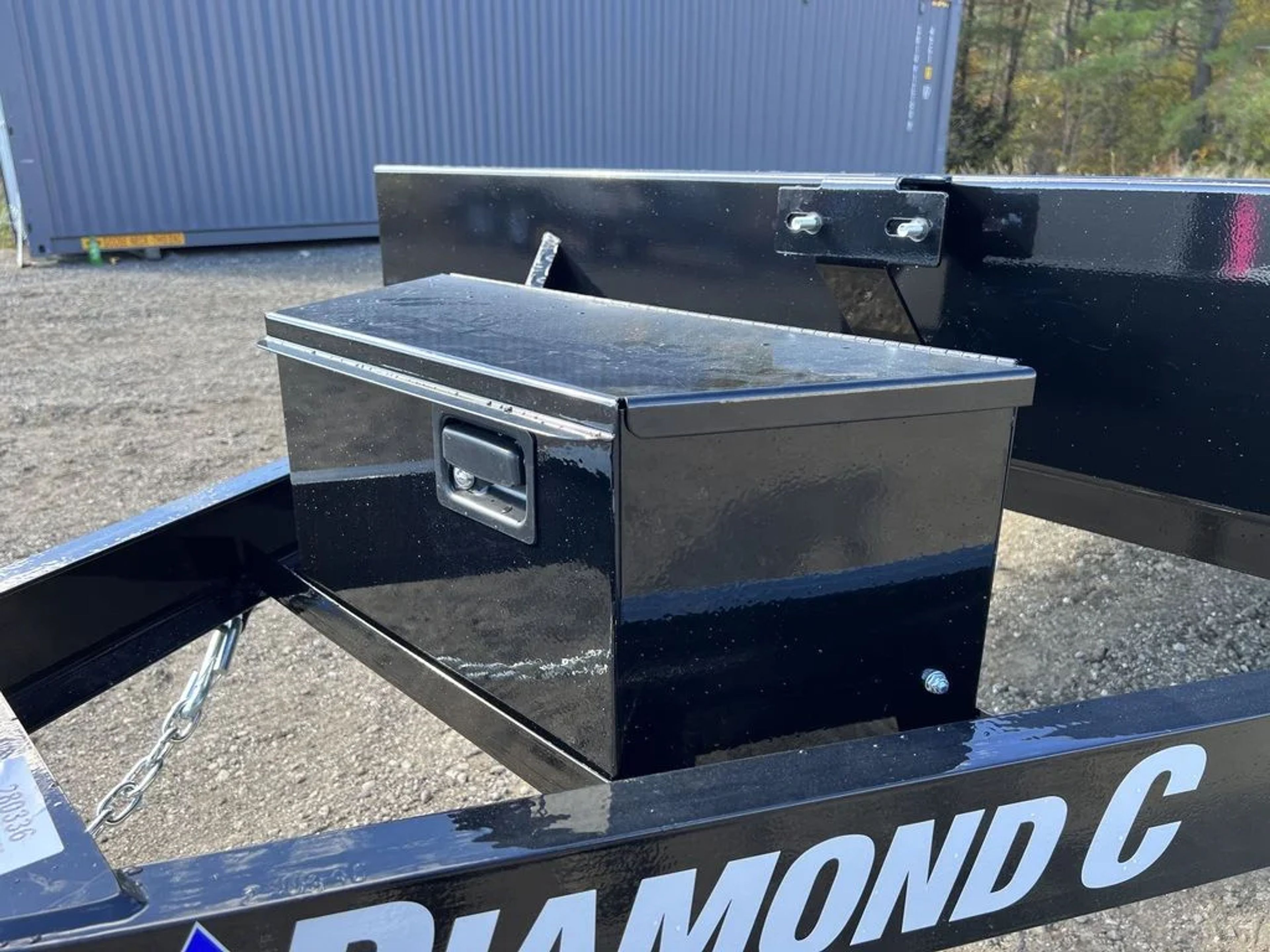 2024 Diamond C 8.5×20 7K Deckover Trailer w/Slide-In Ramps — view 6