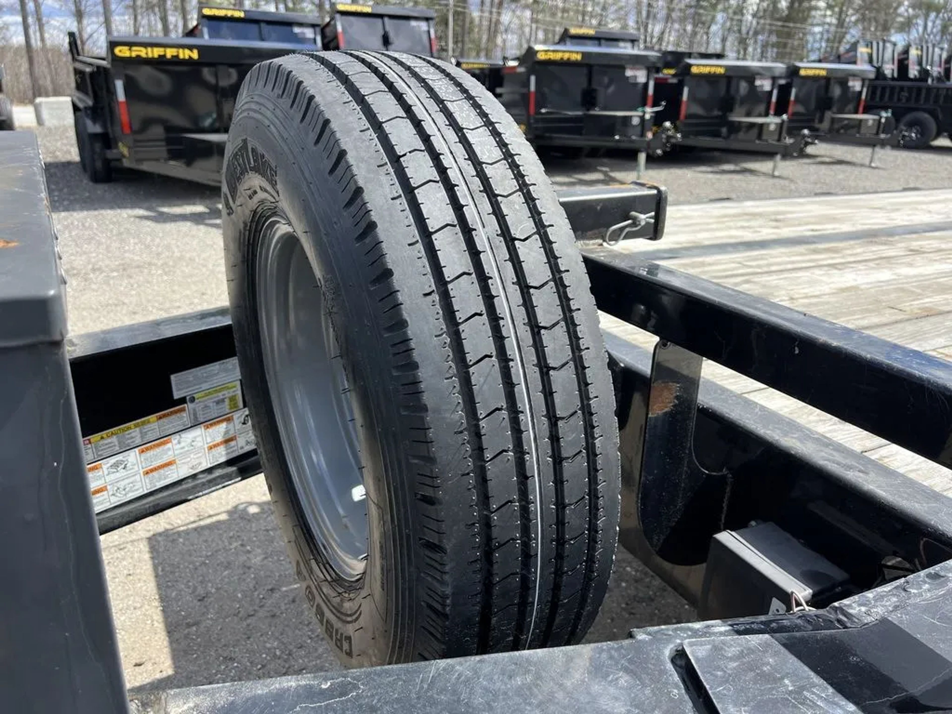 2022 Iron Bull Trailers 8.5×25 22K Deckover Equipment Hauler w/Rampage Ramps — view 11