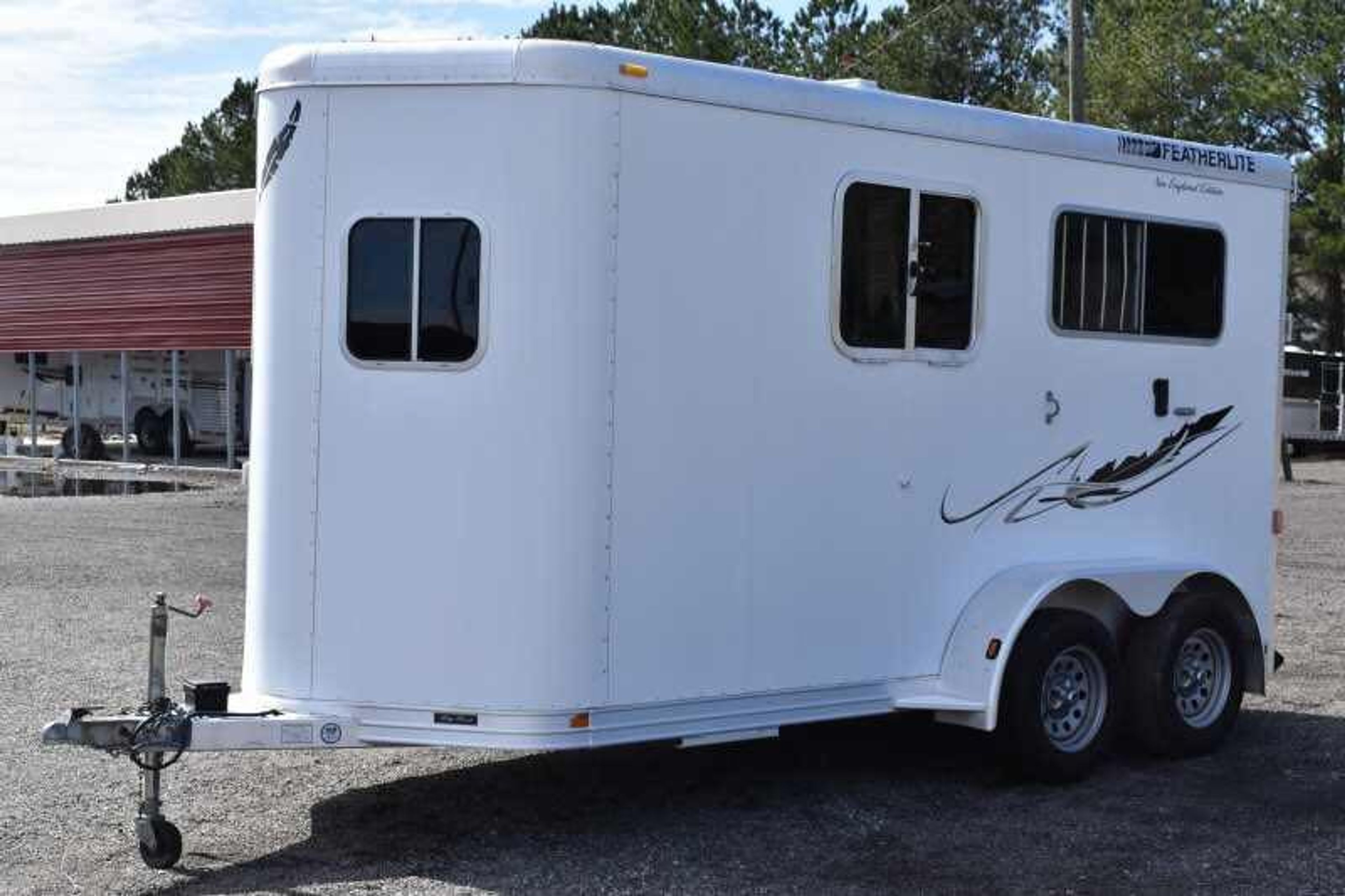 2005 Featherlite 2HST 2 Horse Trailer — view 3