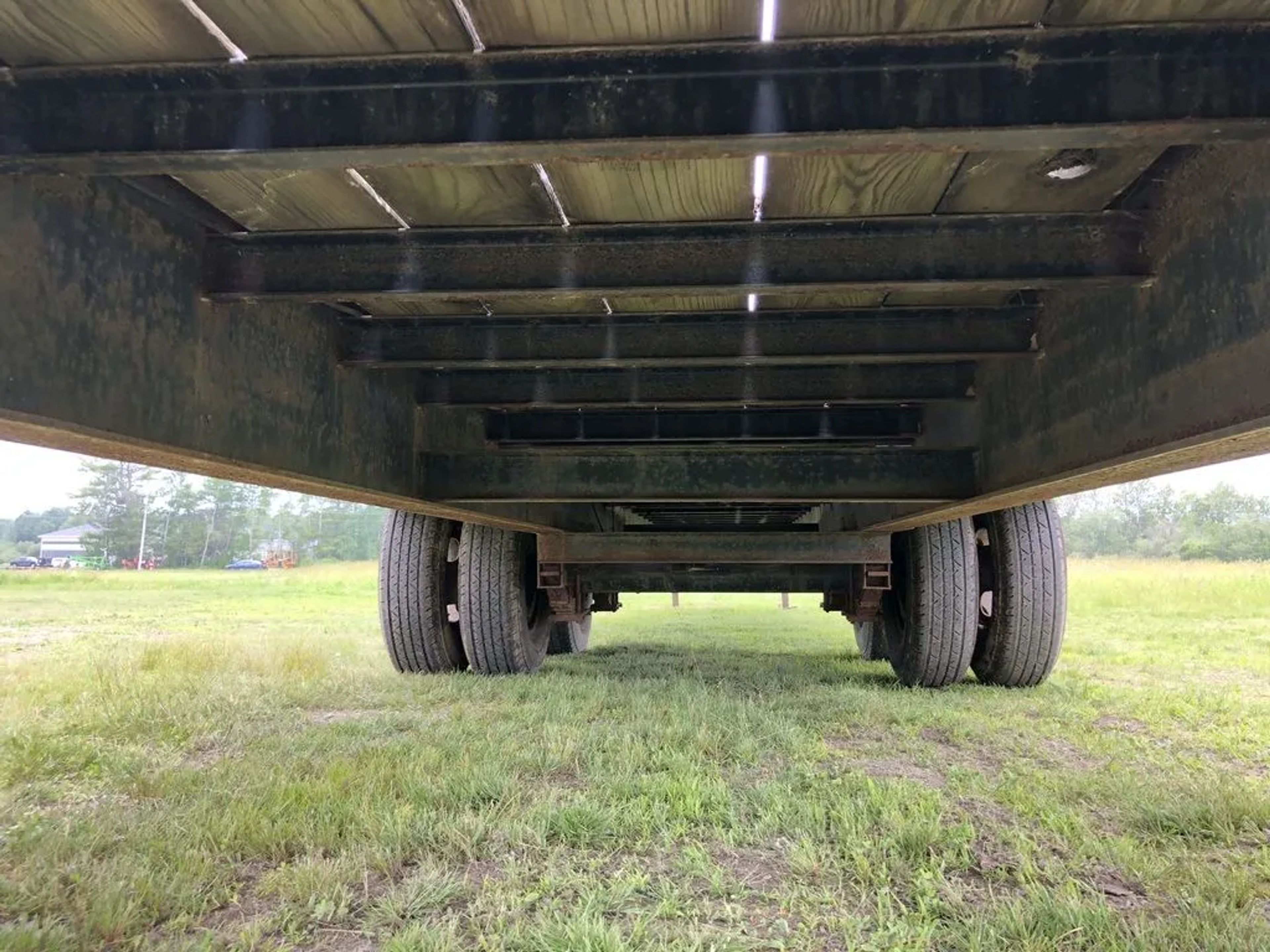 2002 Kaufman Trailers 101X40 Gooseneck Equipment Trailer w/Toolbox — view 9