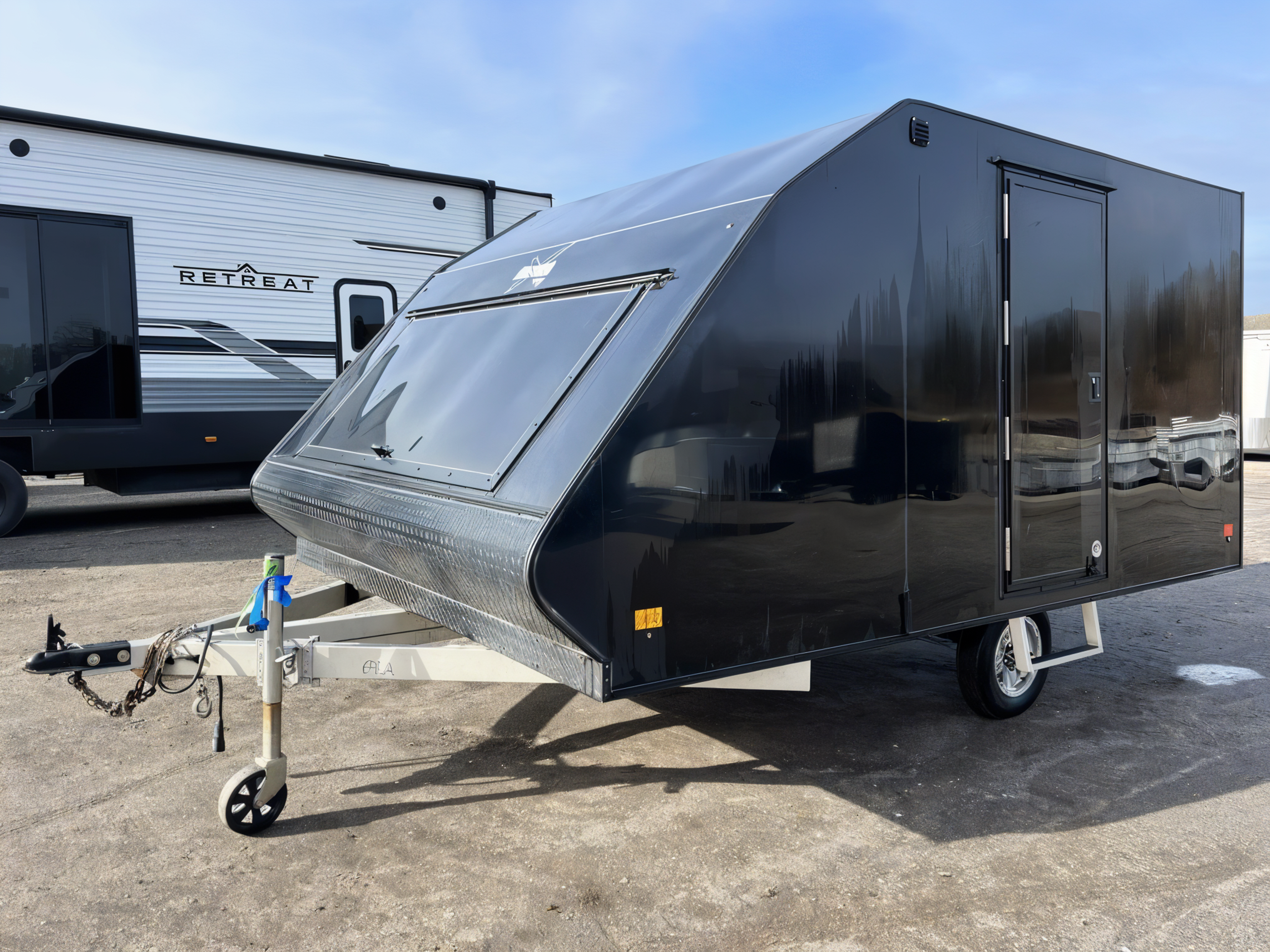 Aluminum 2-Place Crossover/Hybrid w/Blackout PKG